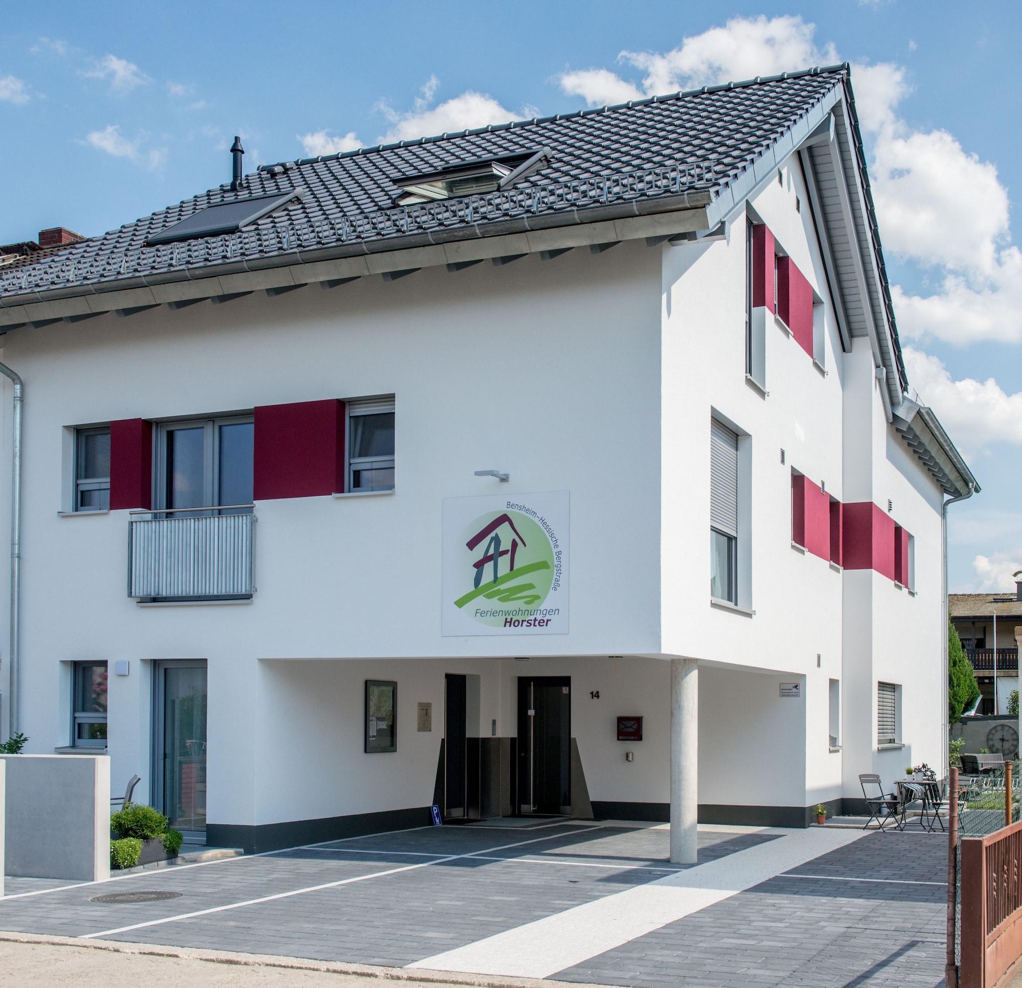 Varios Boardinghouse Lorscher Straße