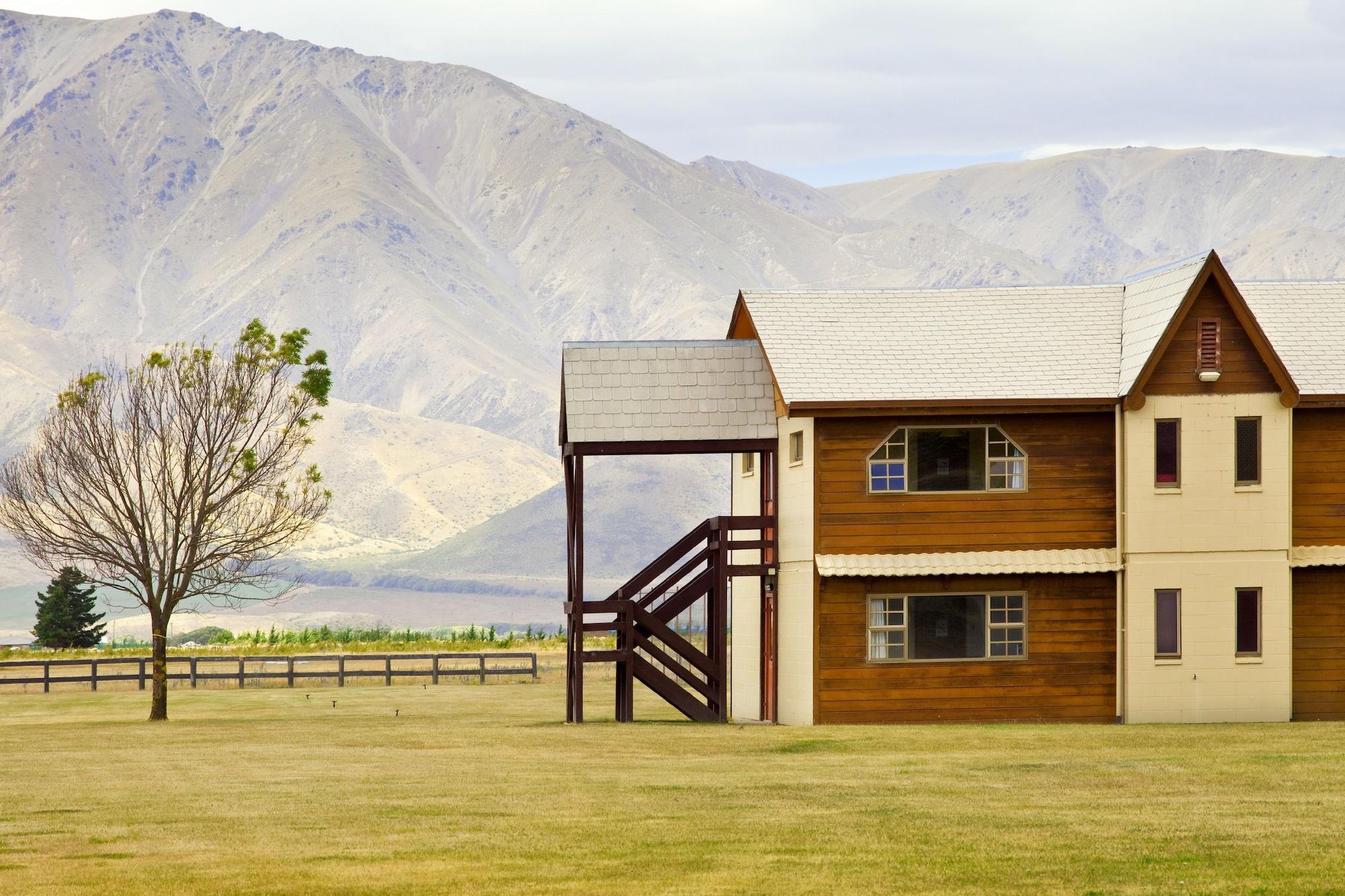 Vista Exterior Discovery Countrytime Hotel
