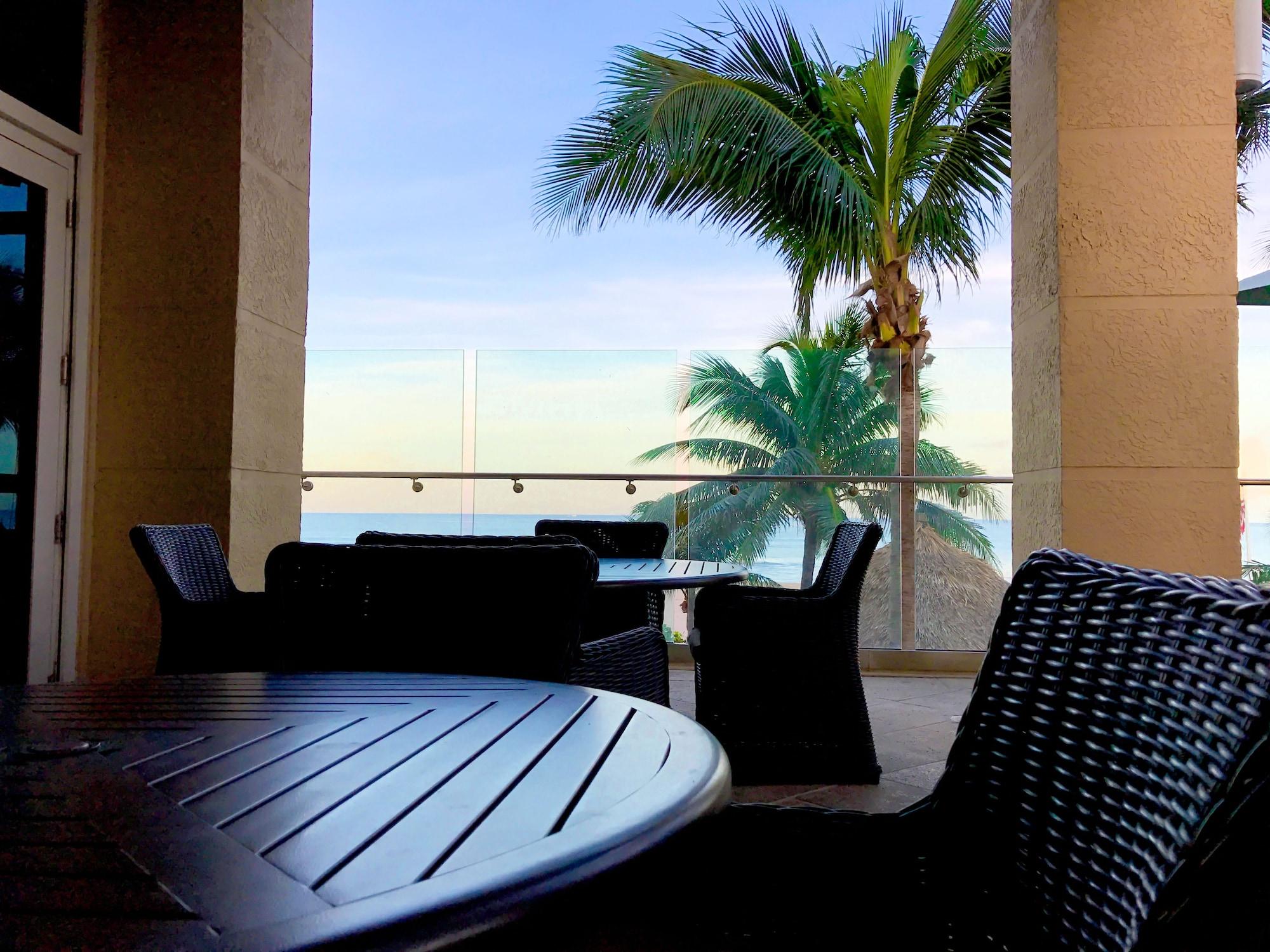 Restaurant Palm Beach Singer Island Resort & Spa Luxury Suites