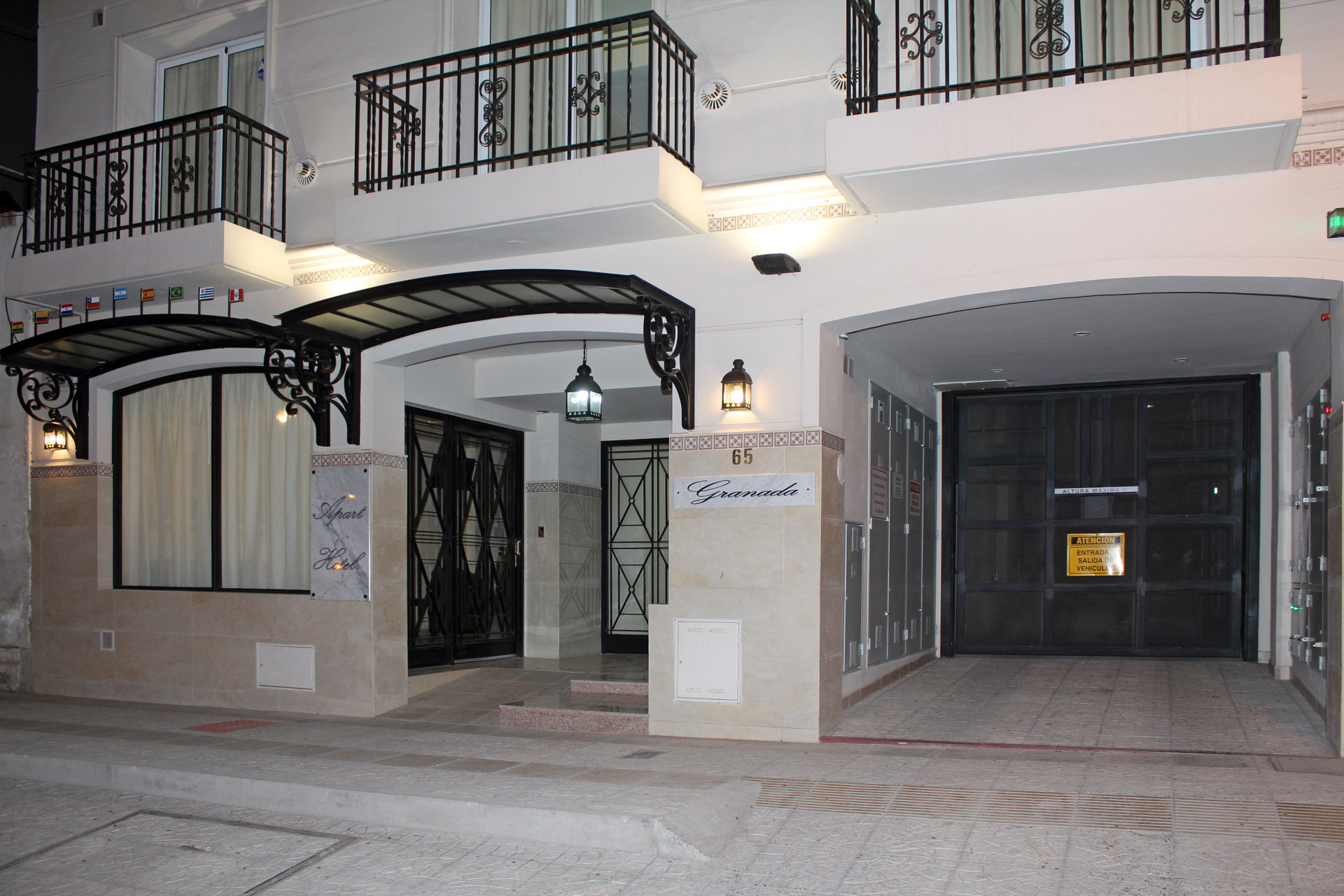 Vista Exterior Apart Hotel Granada