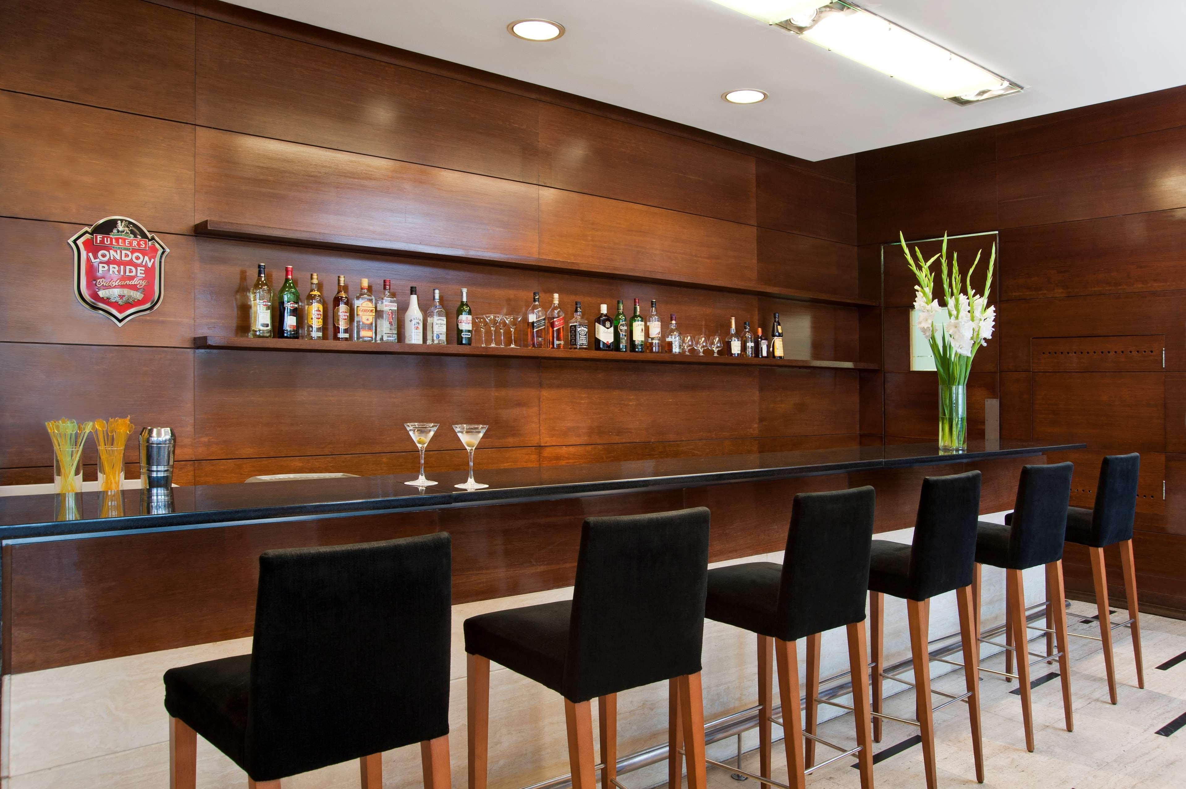 Bar/Salón NH Montevideo Columbia