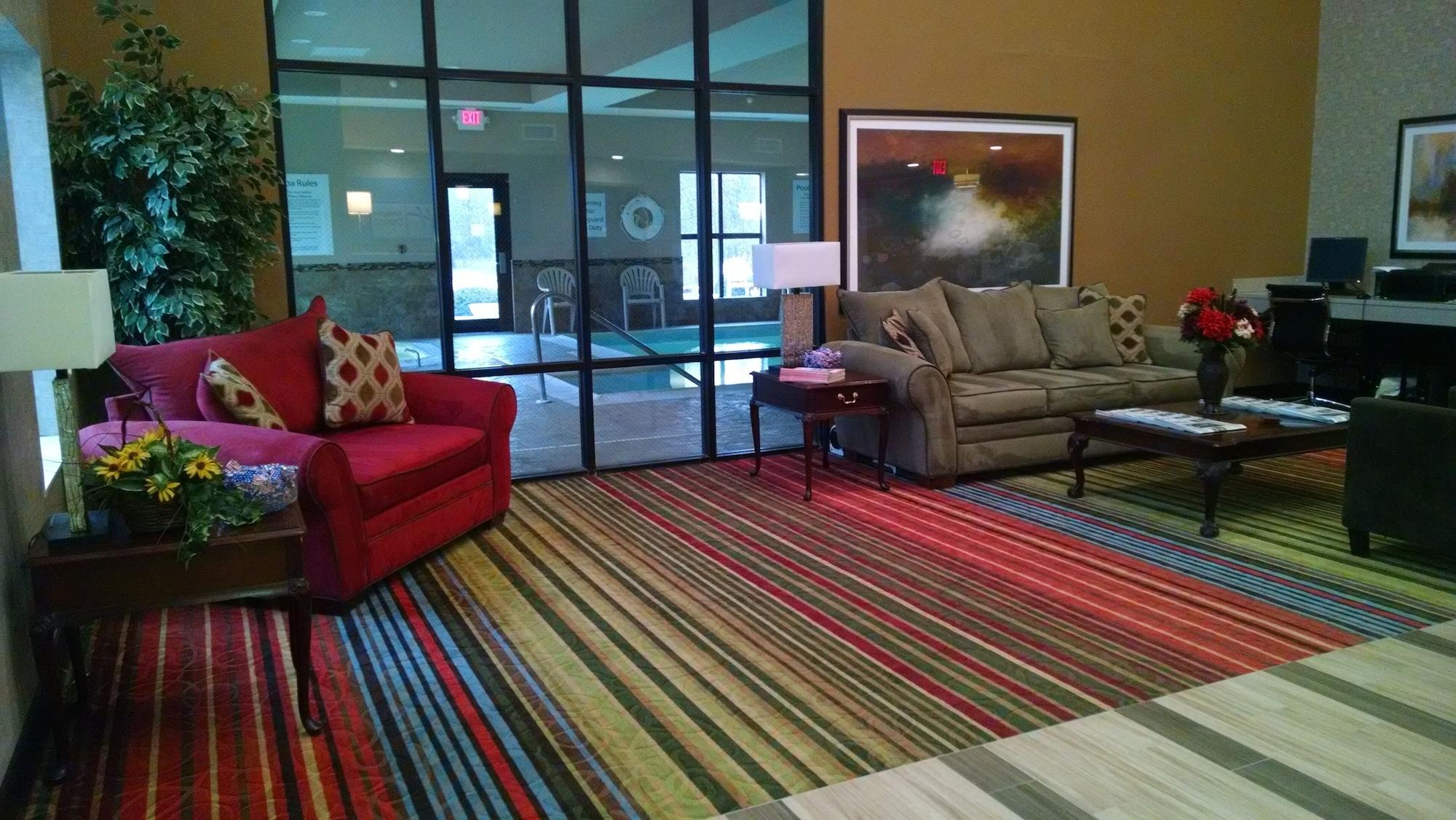 Vista Exterior Holiday Inn Express Cloverdale - (Greencastle) by IHG