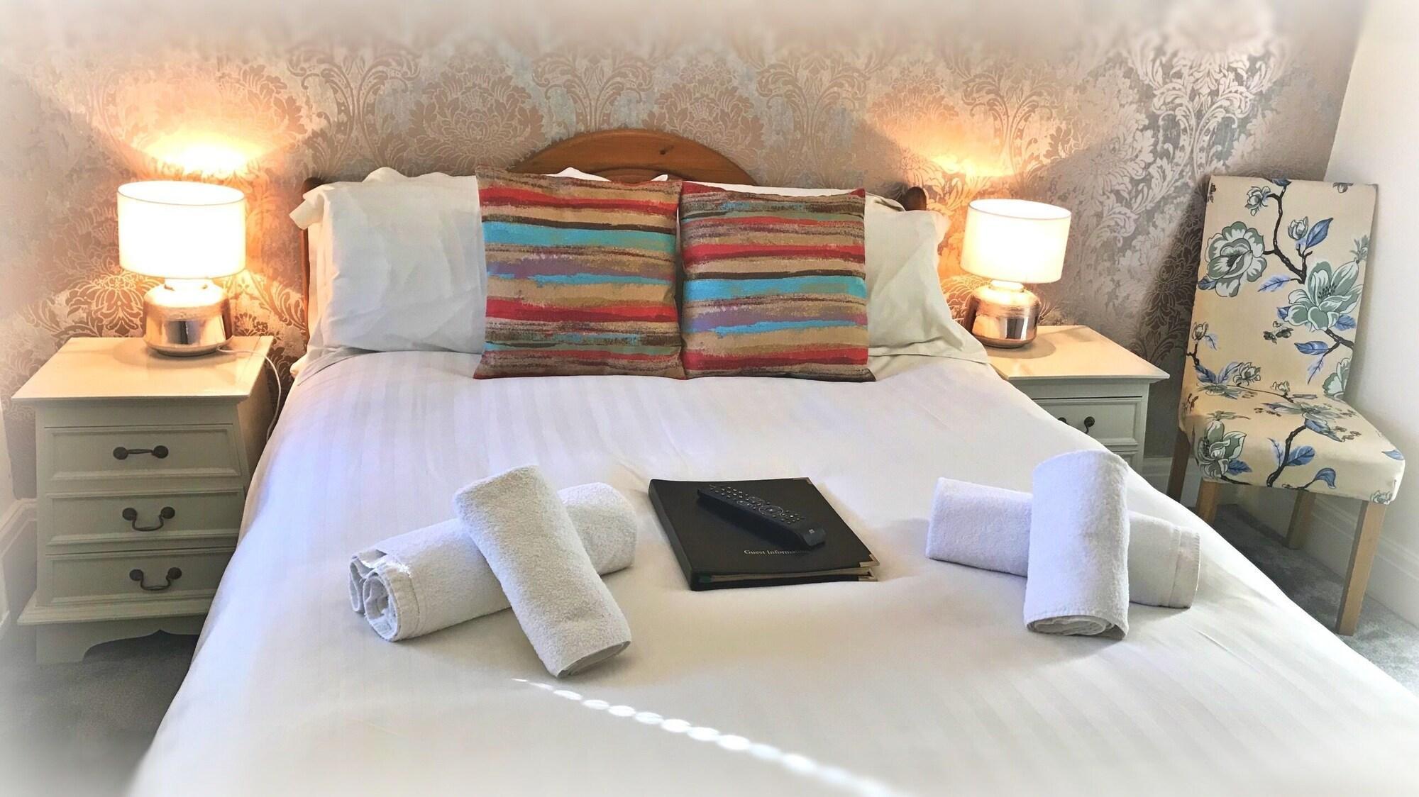 Varios St Raphael Guest House