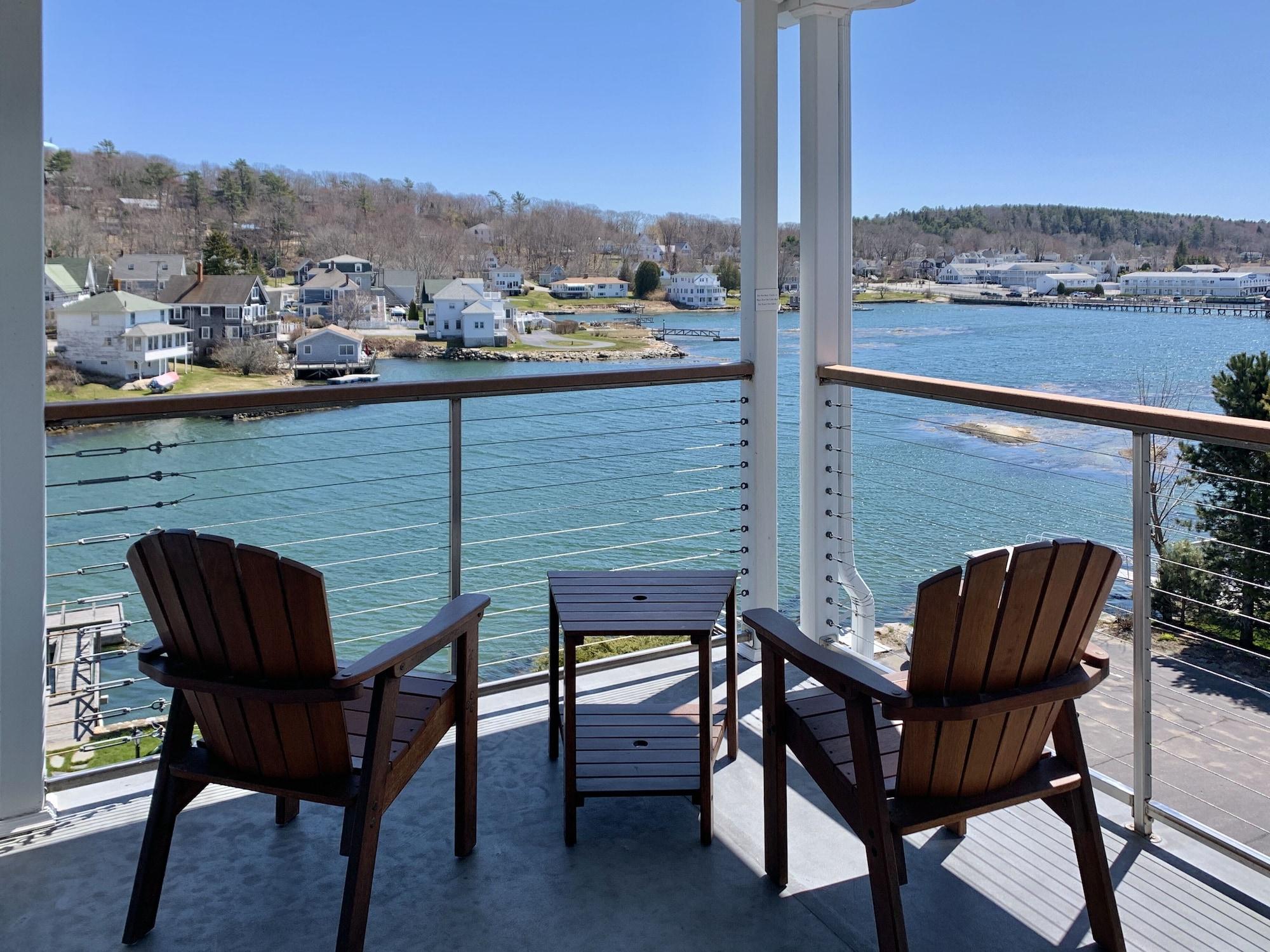 Varios Harborage Inn on the Oceanfront