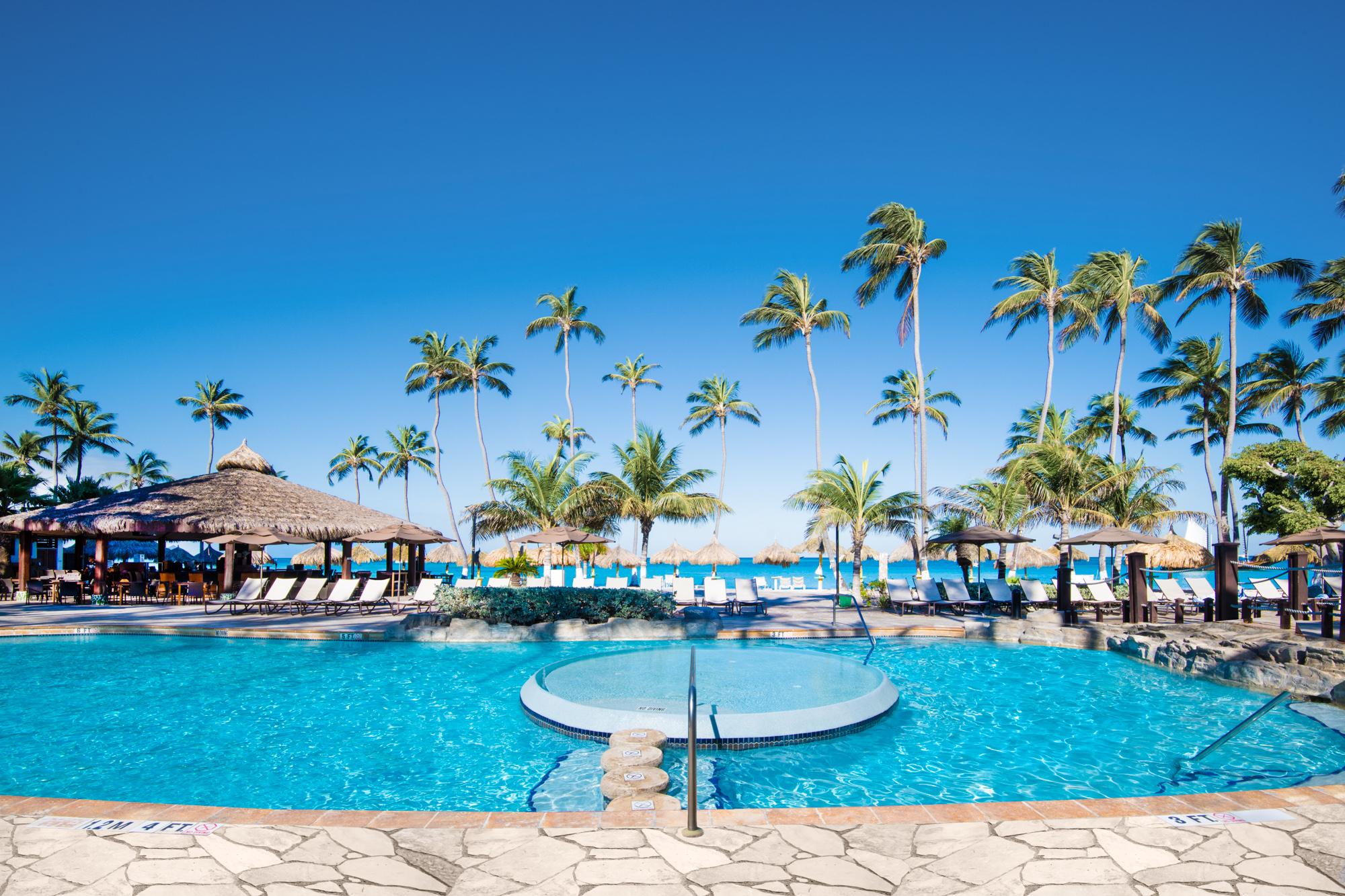 Vista da piscina Holiday Inn Resort Aruba - Beach Resort and Casino