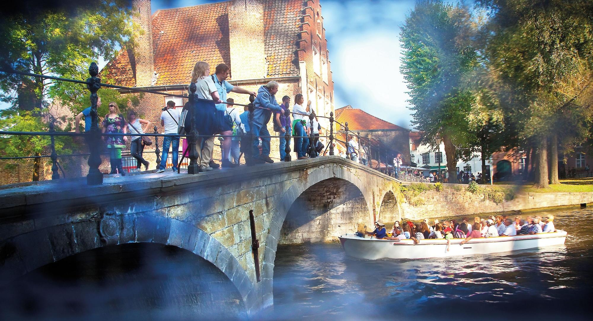 Vista Exterior Radisson Blu Hotel Bruges