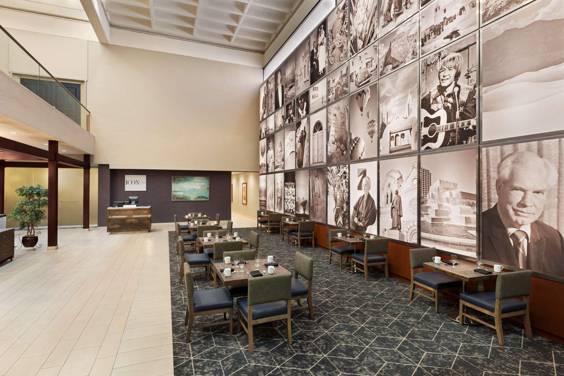 Restaurant DoubleTree by Hilton Hotel Albuquerque