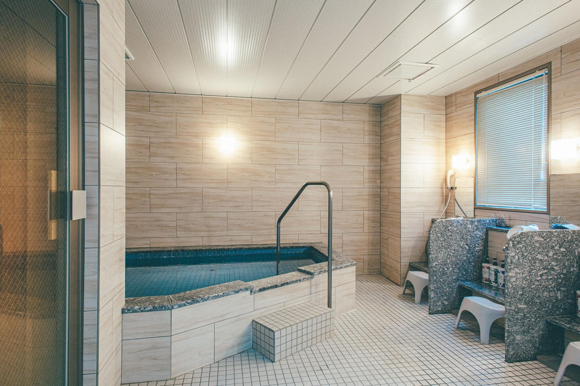 Spa Kuretake Inn Premium Ogakiekimae