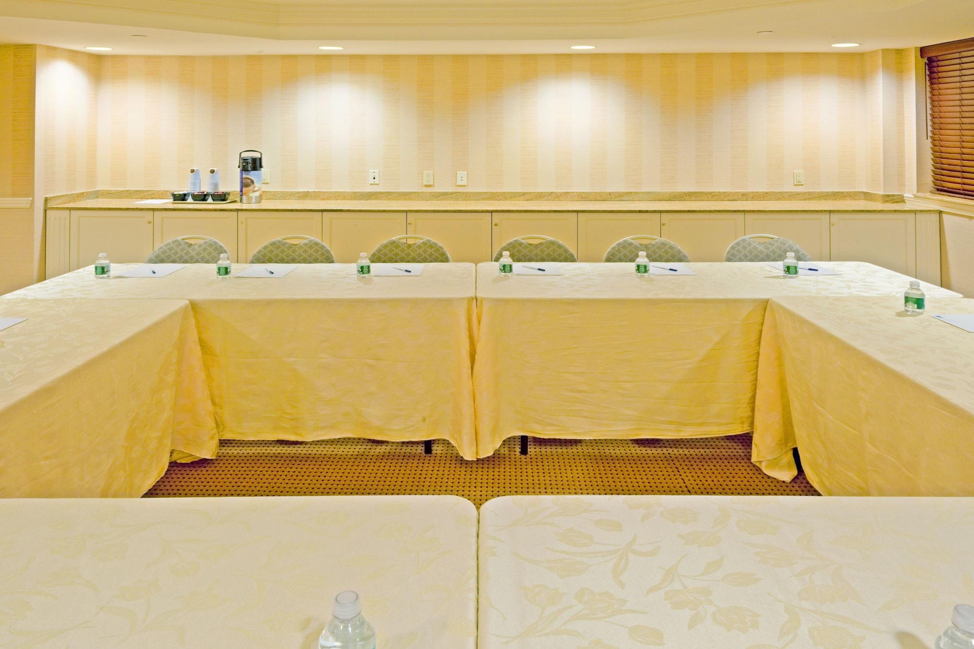 Sala de Reuniones Rockville Centre Hotel - JFK Airport