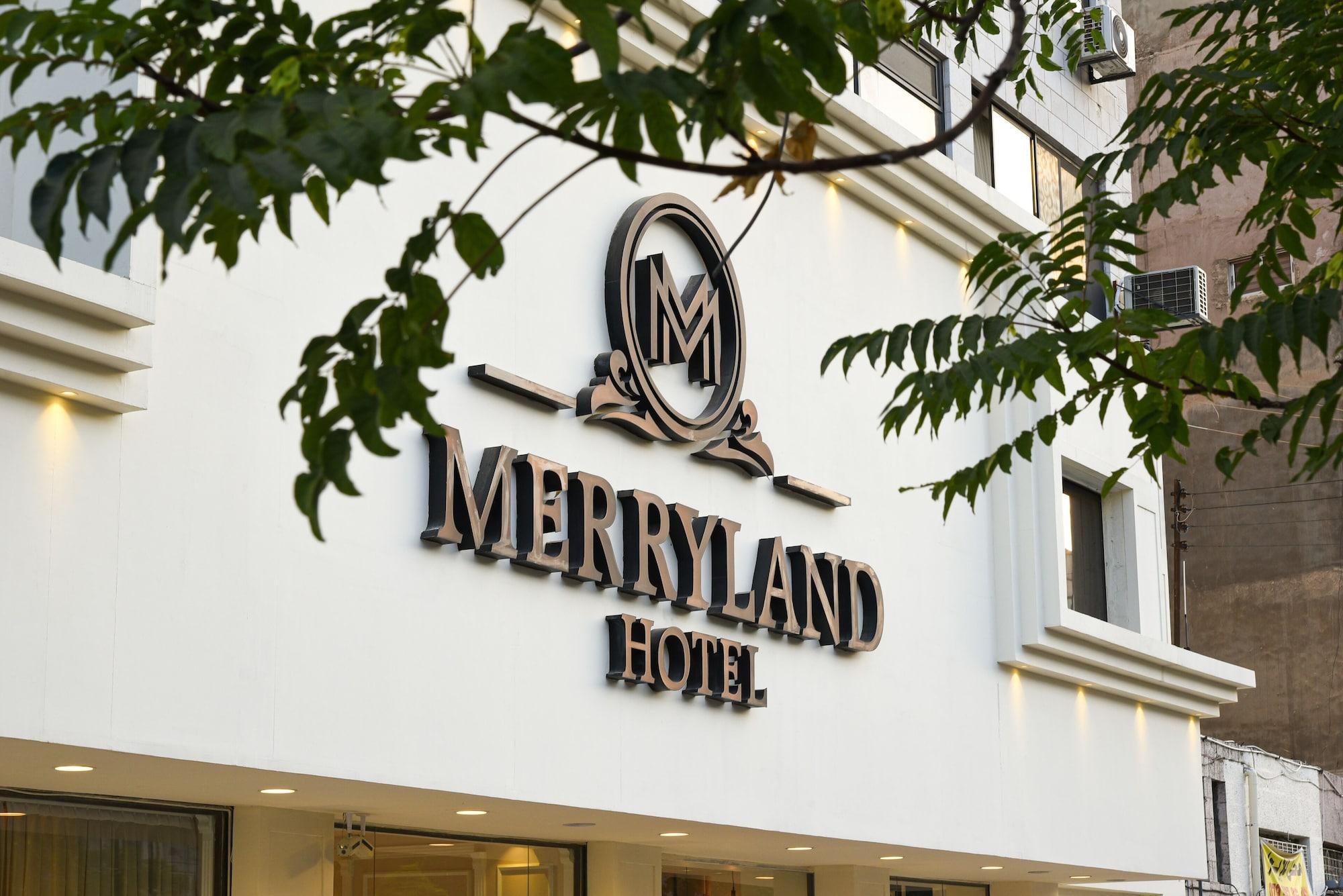 Varios New MerryLand Hotel