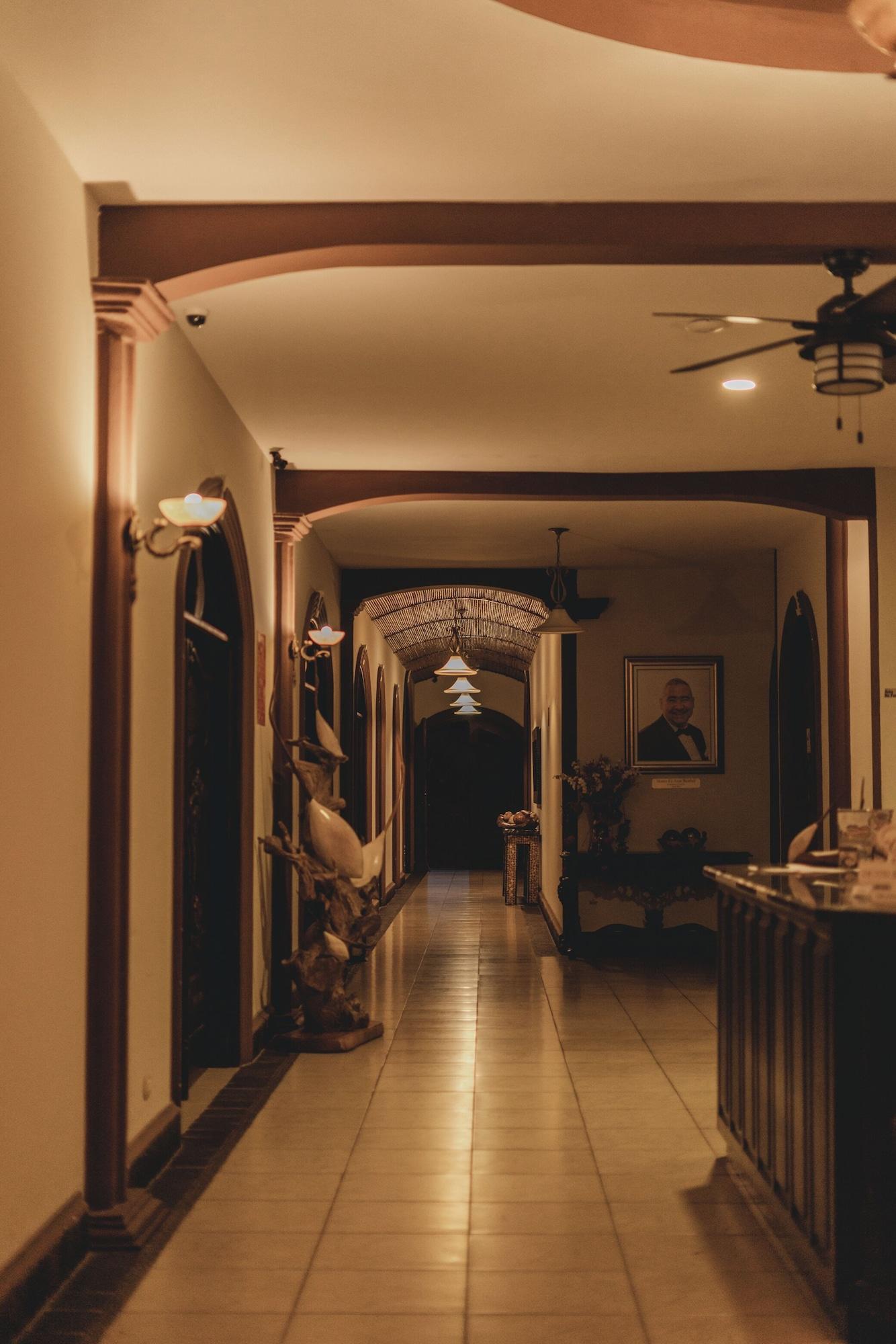 Vista Lobby Hotel El Reith Lake Granada Nicaragua