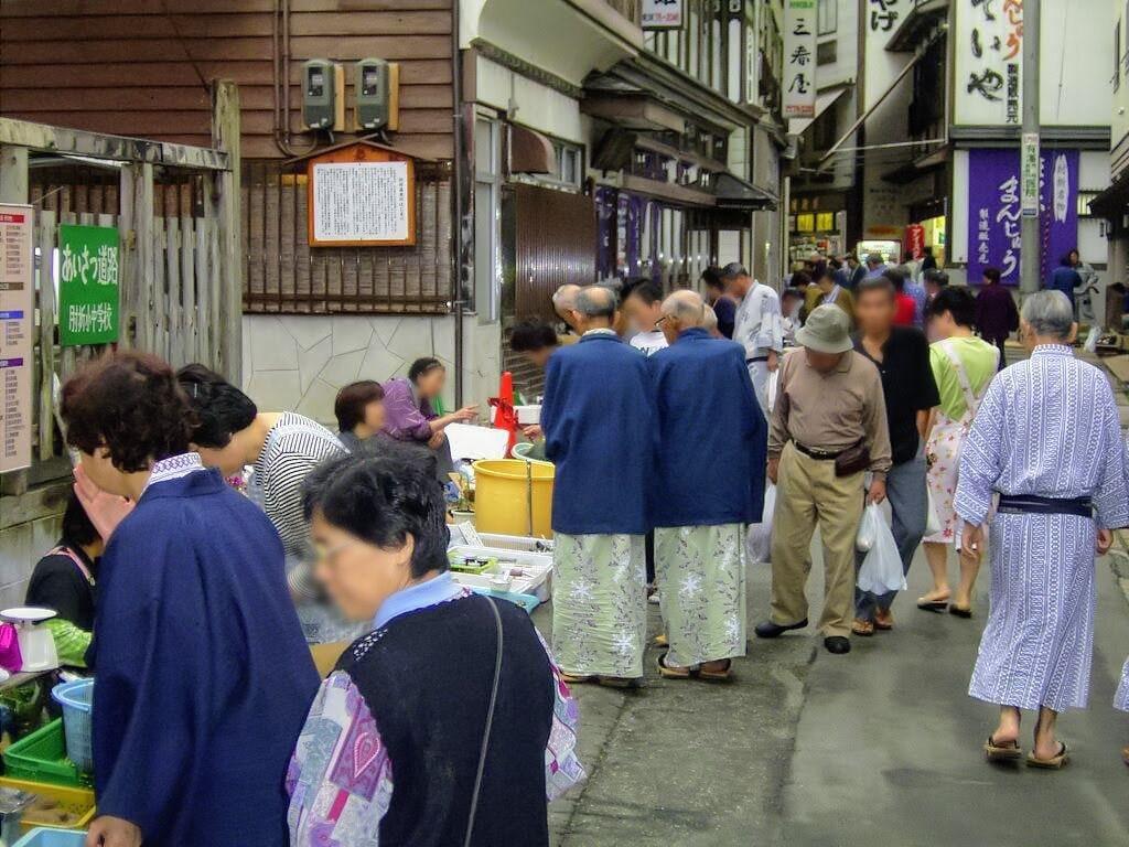 Varios Hijiori Onsen Kangetsu