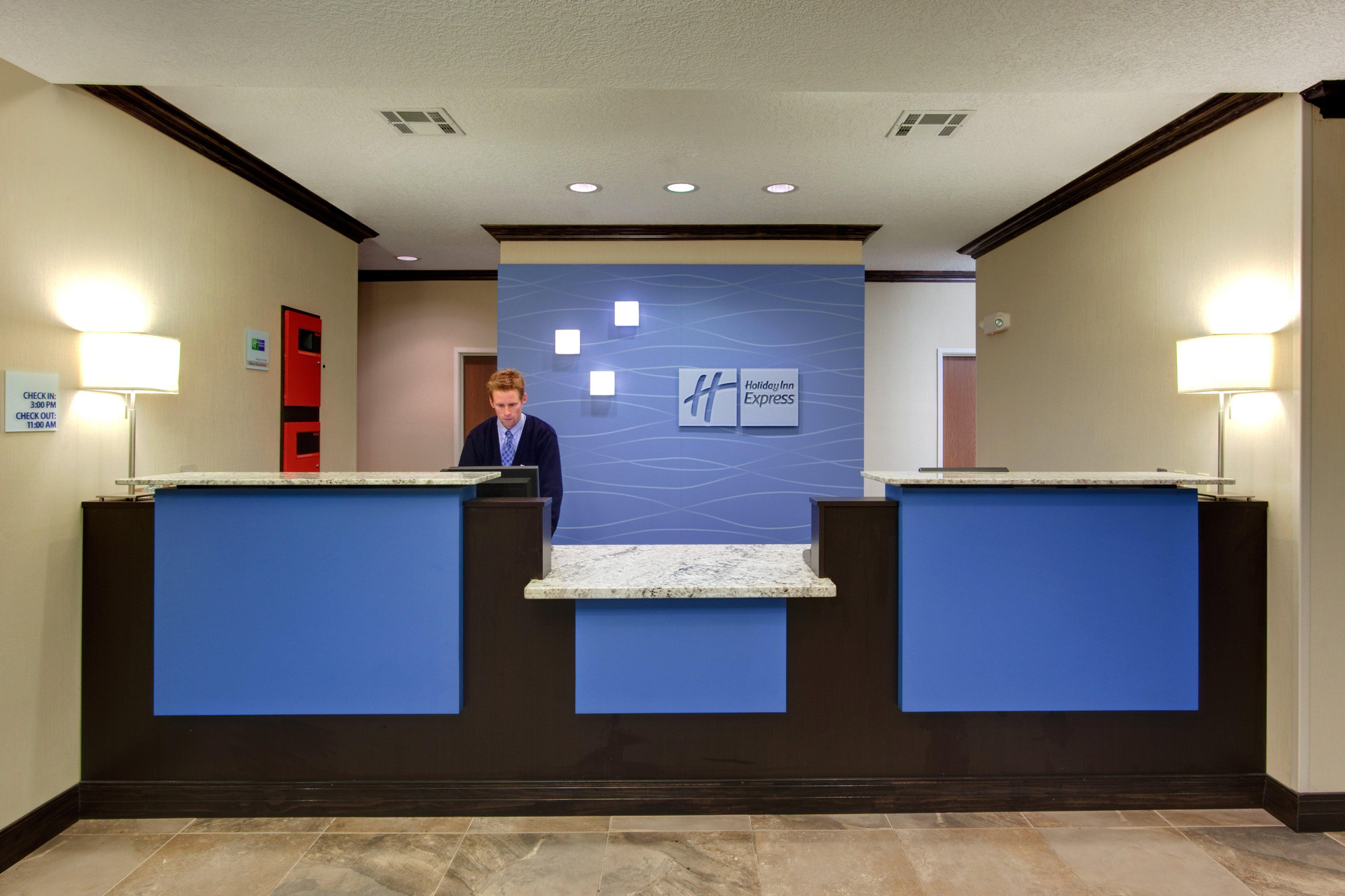 Vista Lobby Holiday Inn Express Hotel & Suites Albuquerque Airport by IHG