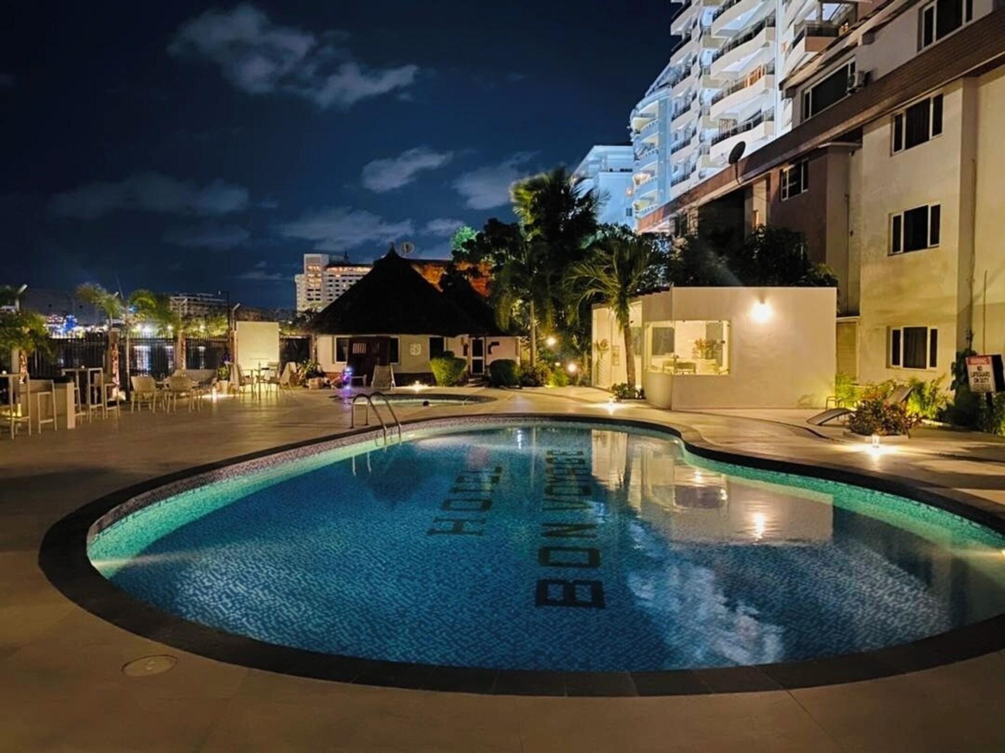 Vista Exterior Hotel Bon Voyage