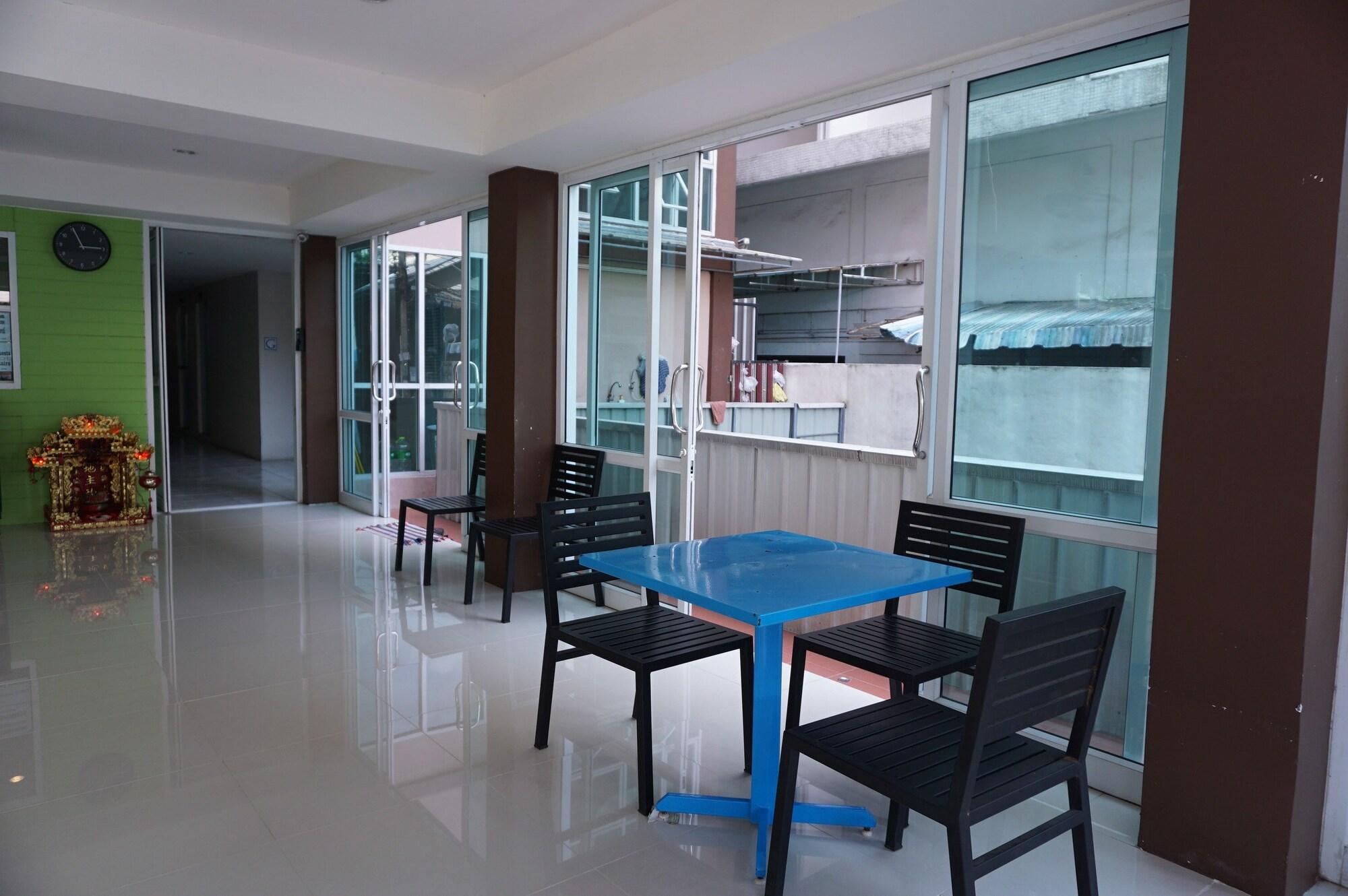 Vista Lobby Bonita House