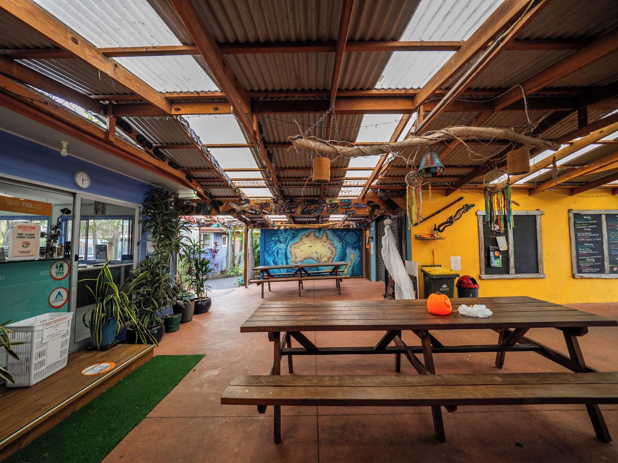 Restaurant Ozzie Pozzie Backpackers