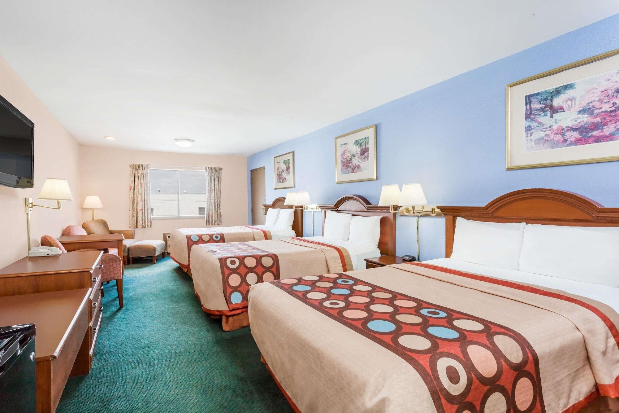 Habitación Super 8 by Wyndham Greensboro