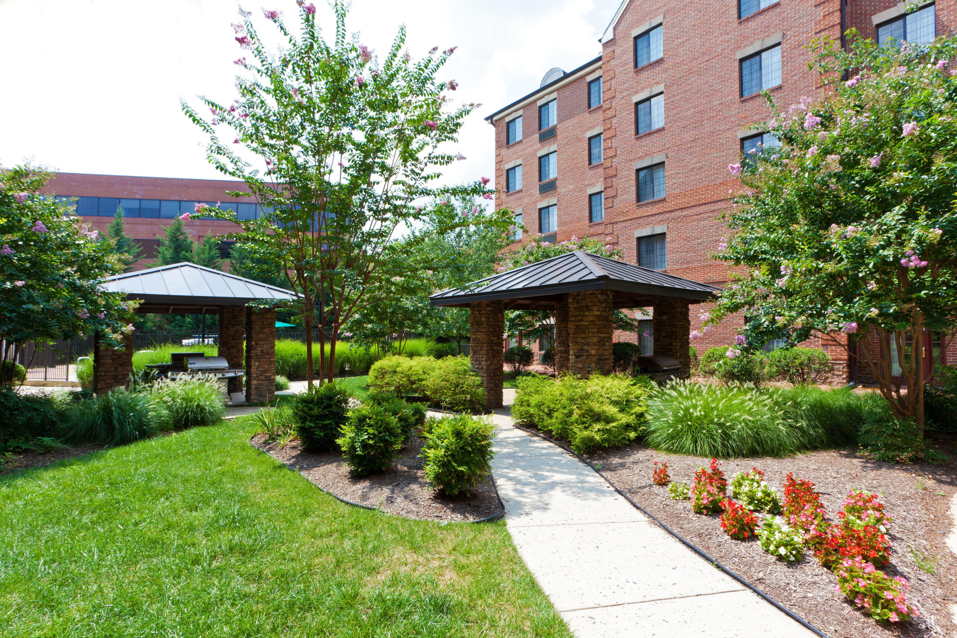 Vista Exterior Staybridge Suites Tysons - McLean by IHG