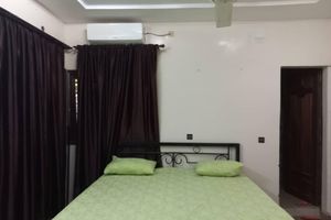 Alojamiento - Beautiful villa with 6 bedrooms, 5 showers, hot/cold water and ample parking space