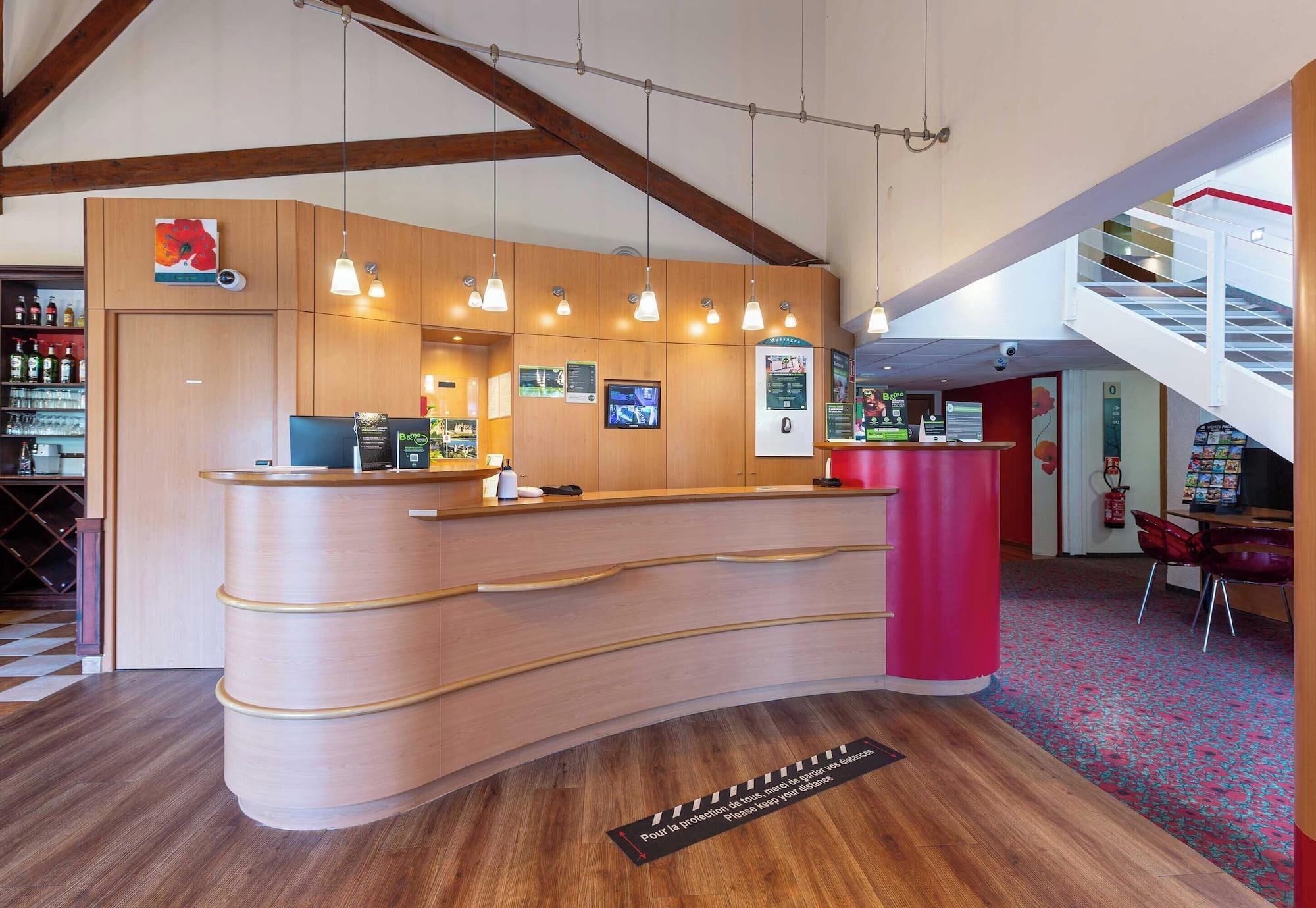 Vista Lobby B&B HOTEL Blois Nord Vallee Maillard