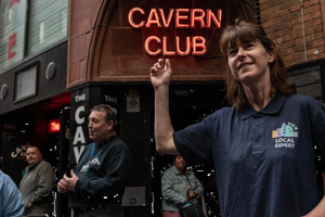 Actividad - Recorrido a pie por la ciudad y el barrio de las cavernas