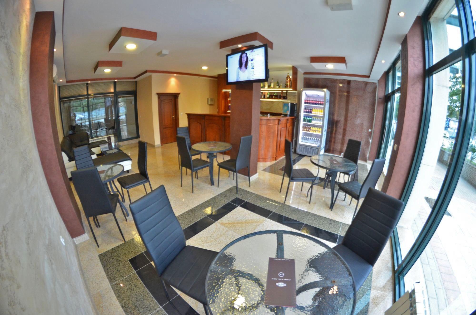 Vista Lobby Central West Hotel