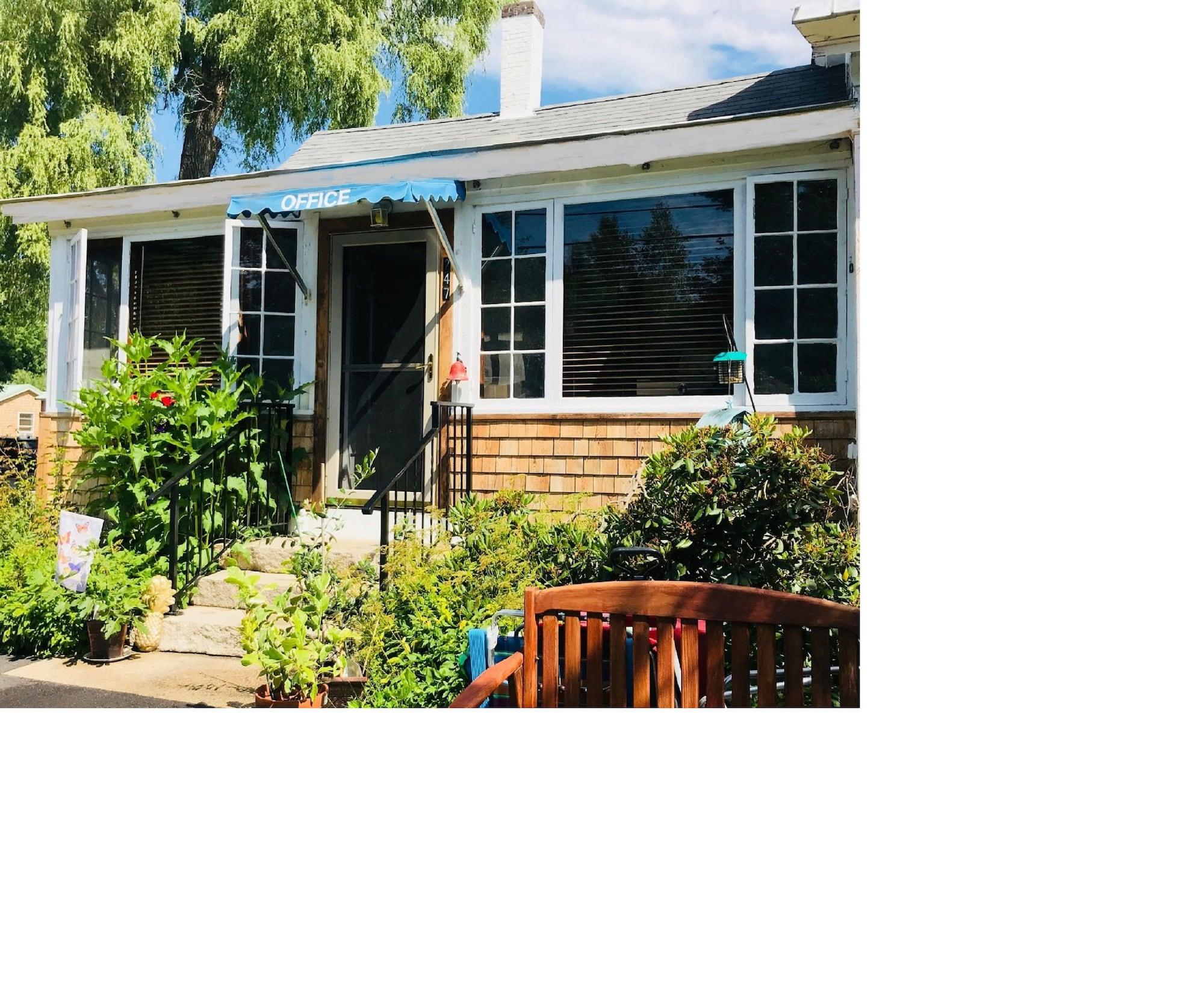 Vista Lobby Shorelands Guest Resort and Cottages