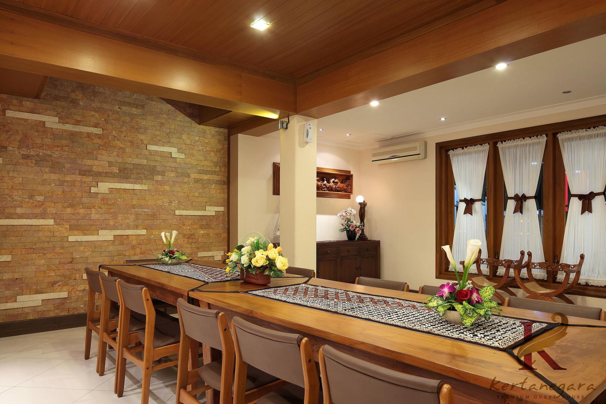 Sala de Reuniones Kertanegara Premium Guest House