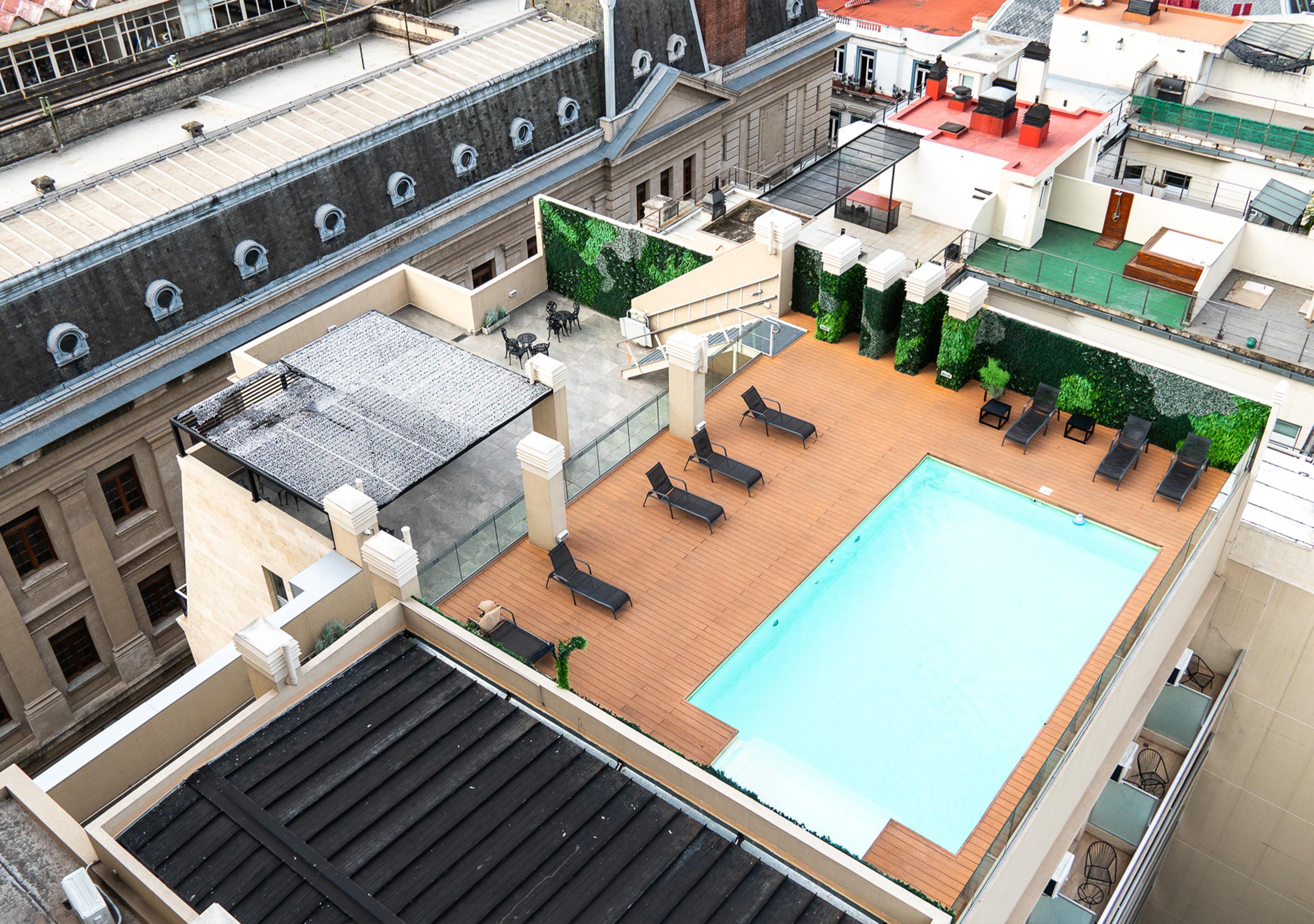 Vista Piscina La Cisterna by DOT Suites