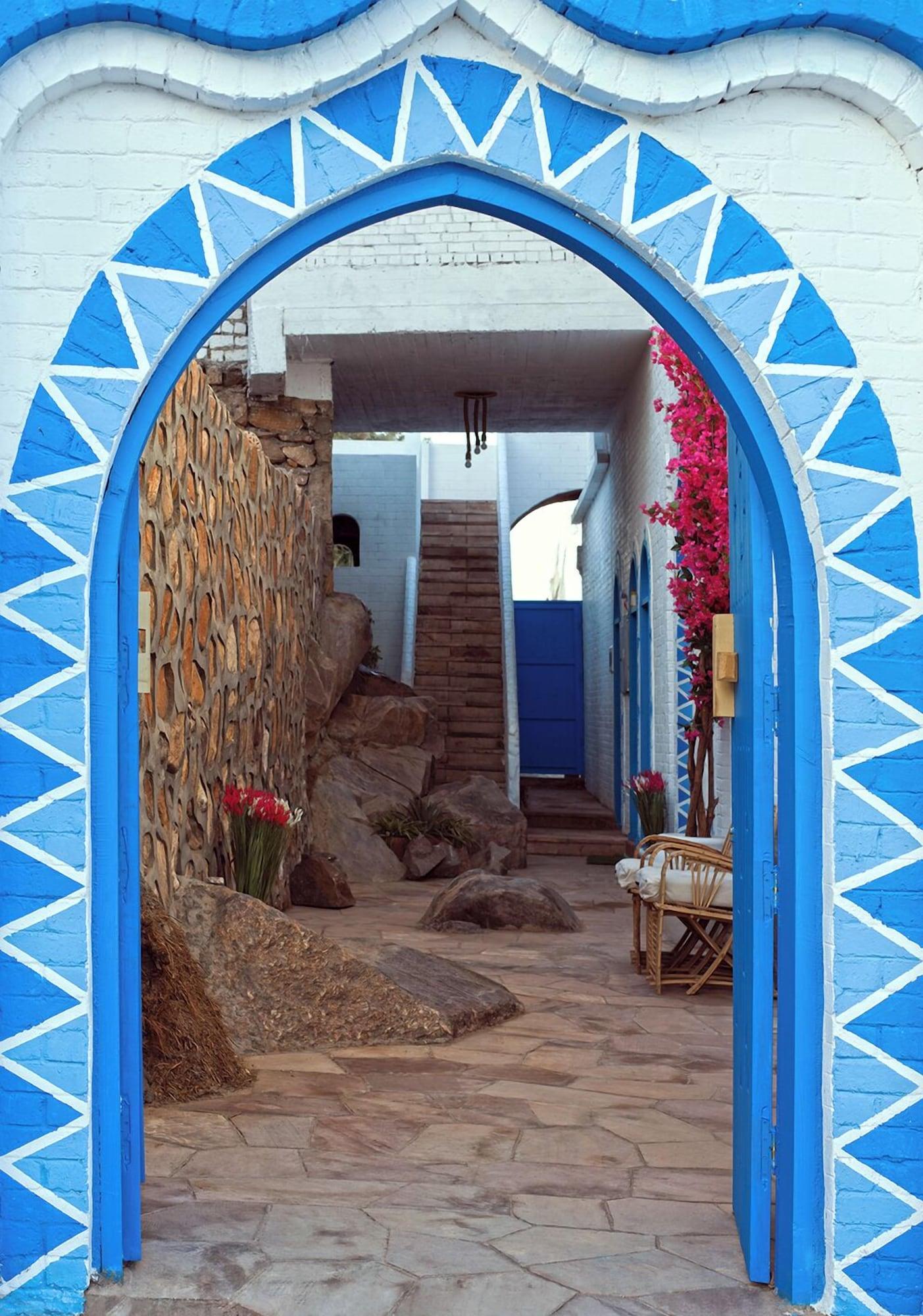 Vista Exterior Dolty Kato Nubian house