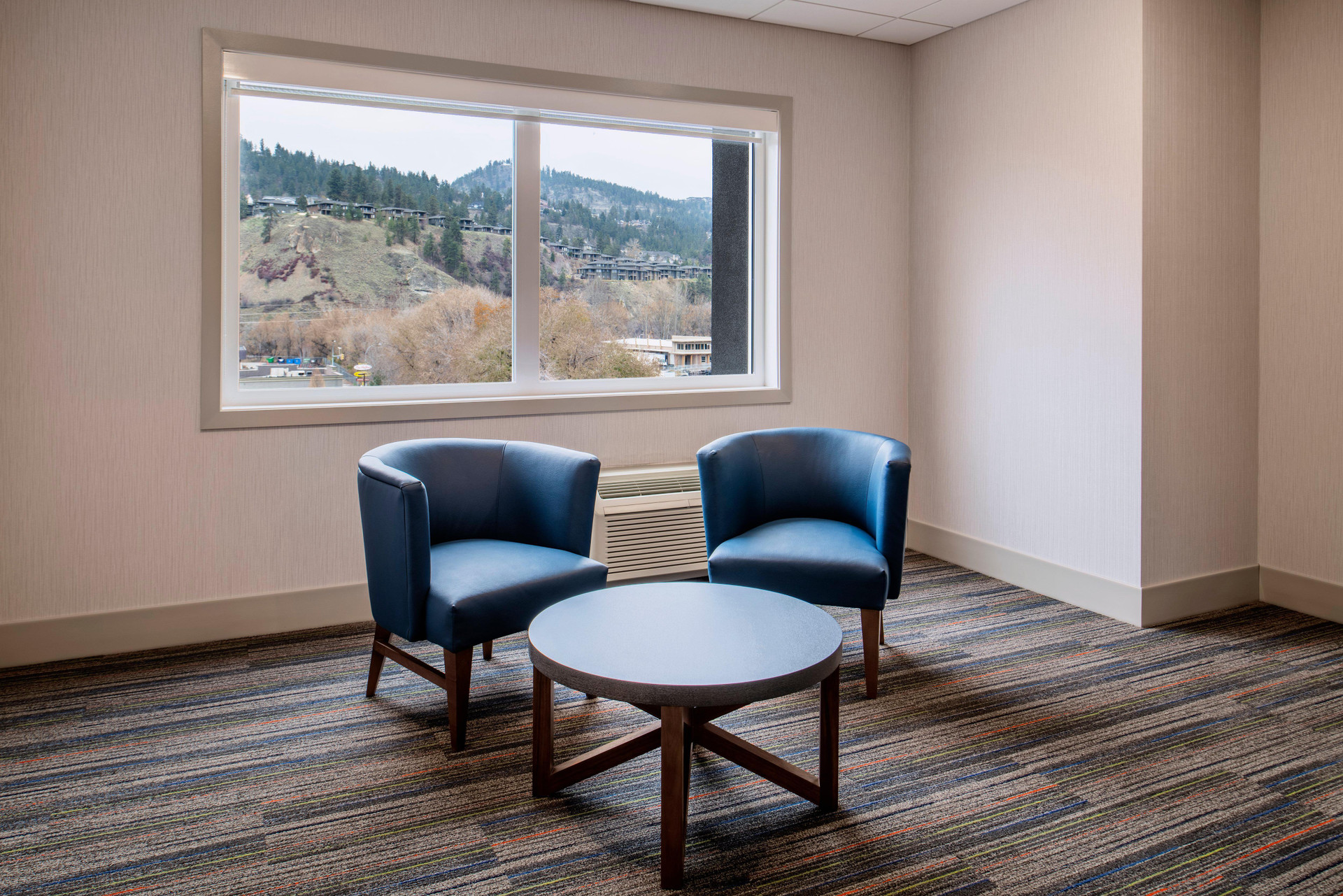 Vista Lobby Holiday Inn Express & Suites Kelowna - East by IHG