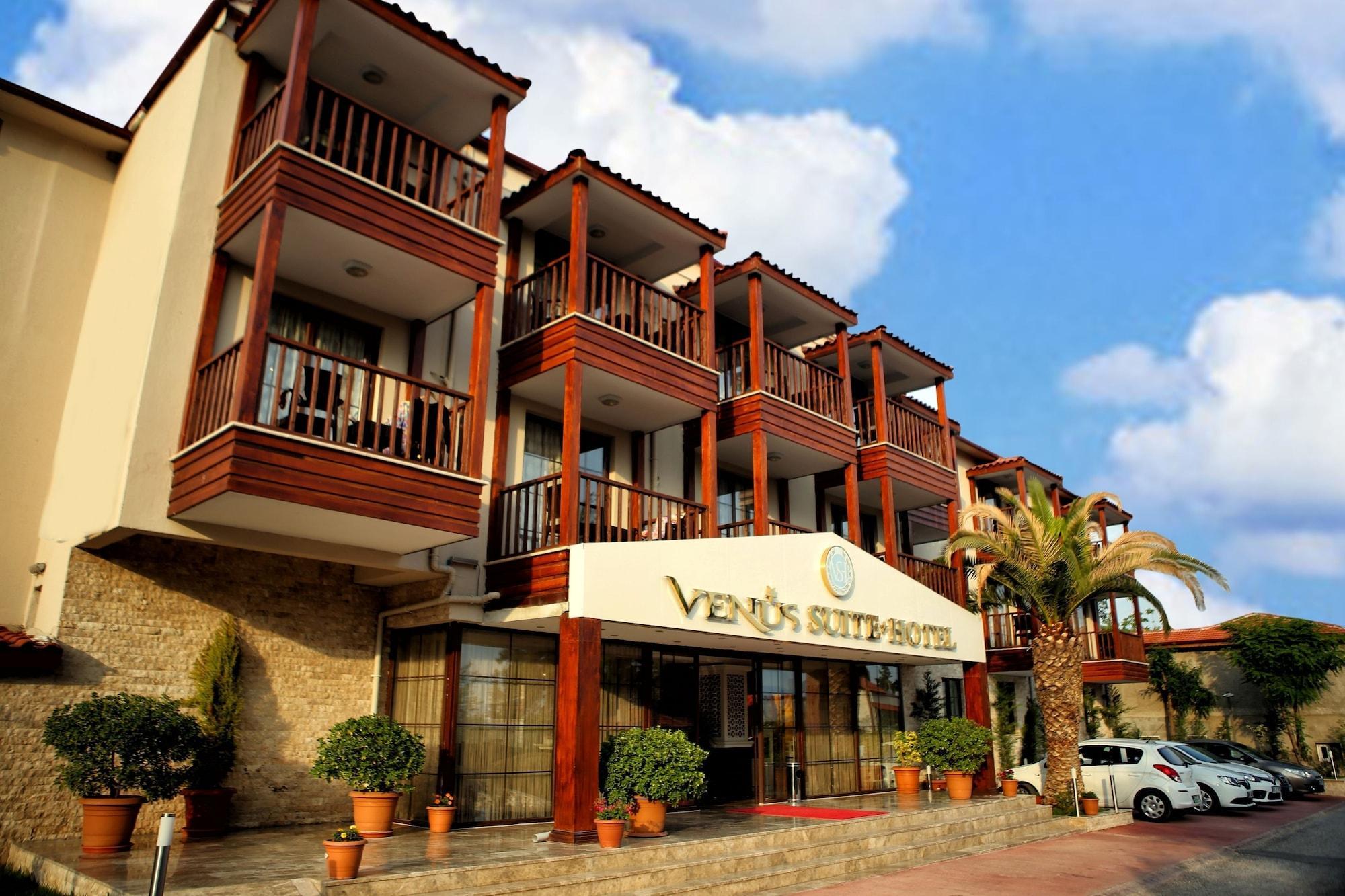 Vista Exterior Venus Suite Hotel