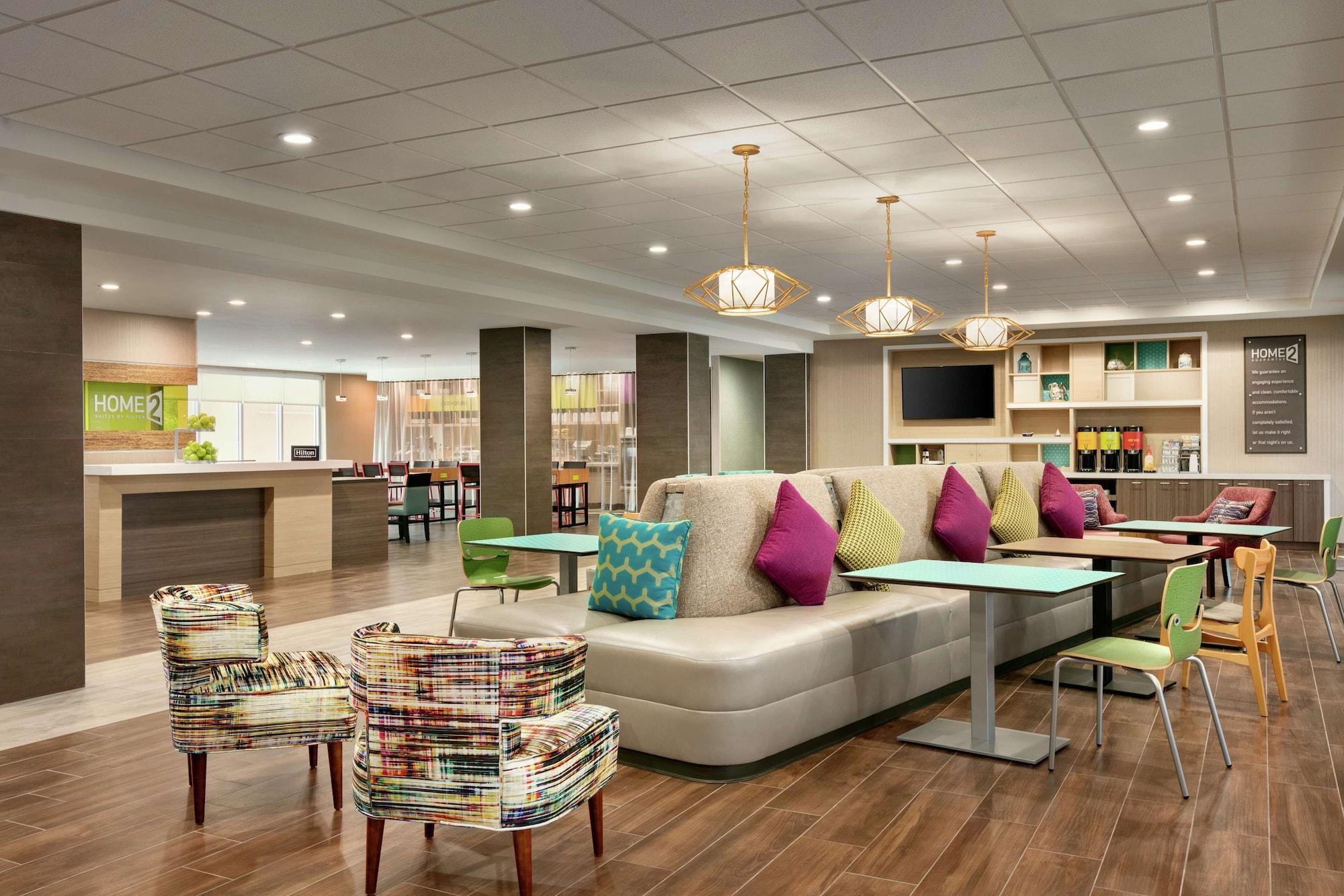 Vista Lobby Home2 Suites by Hilton Brandon Tampa, FL