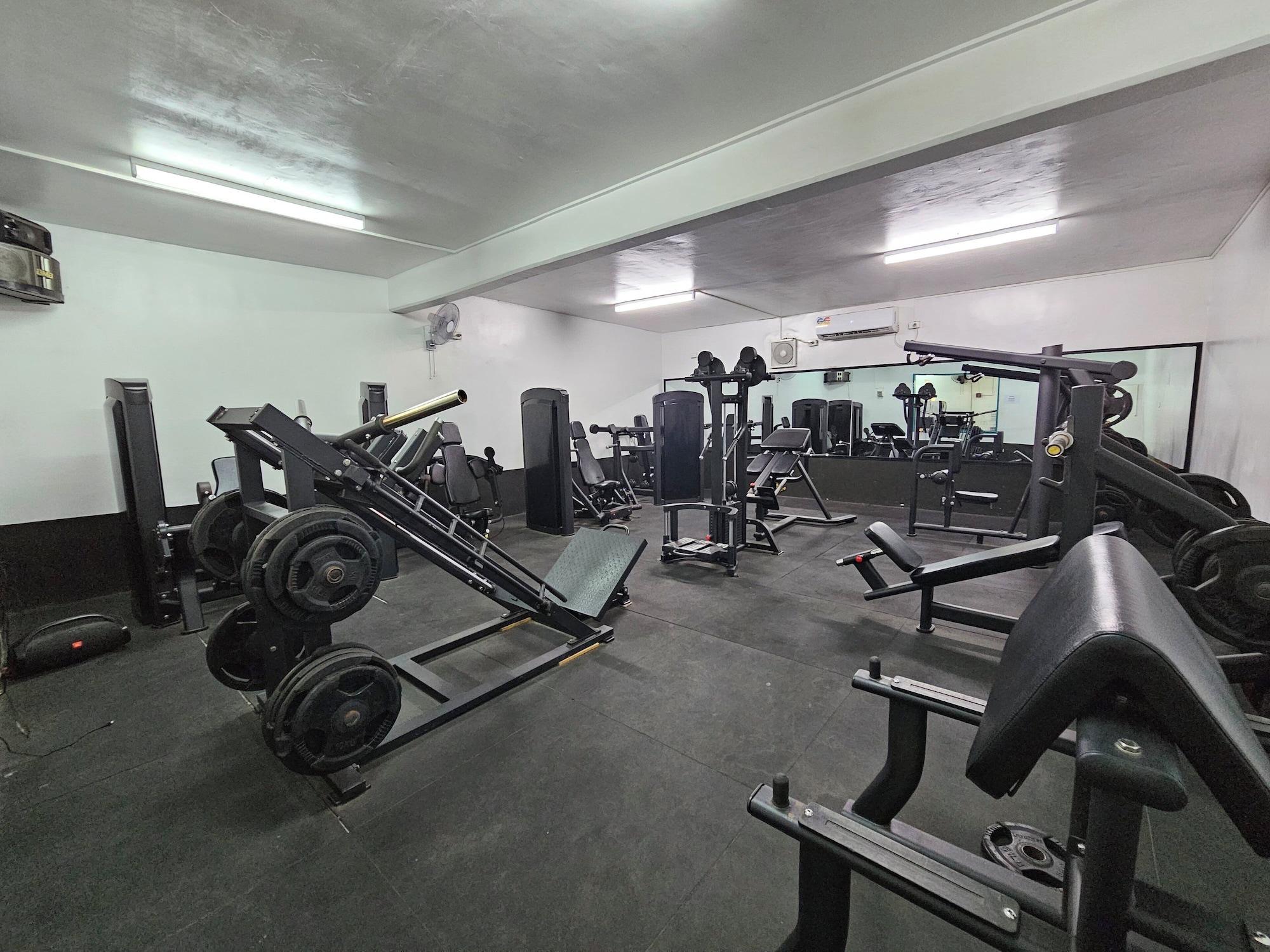 Gimnasio Pacific Crown Hotel