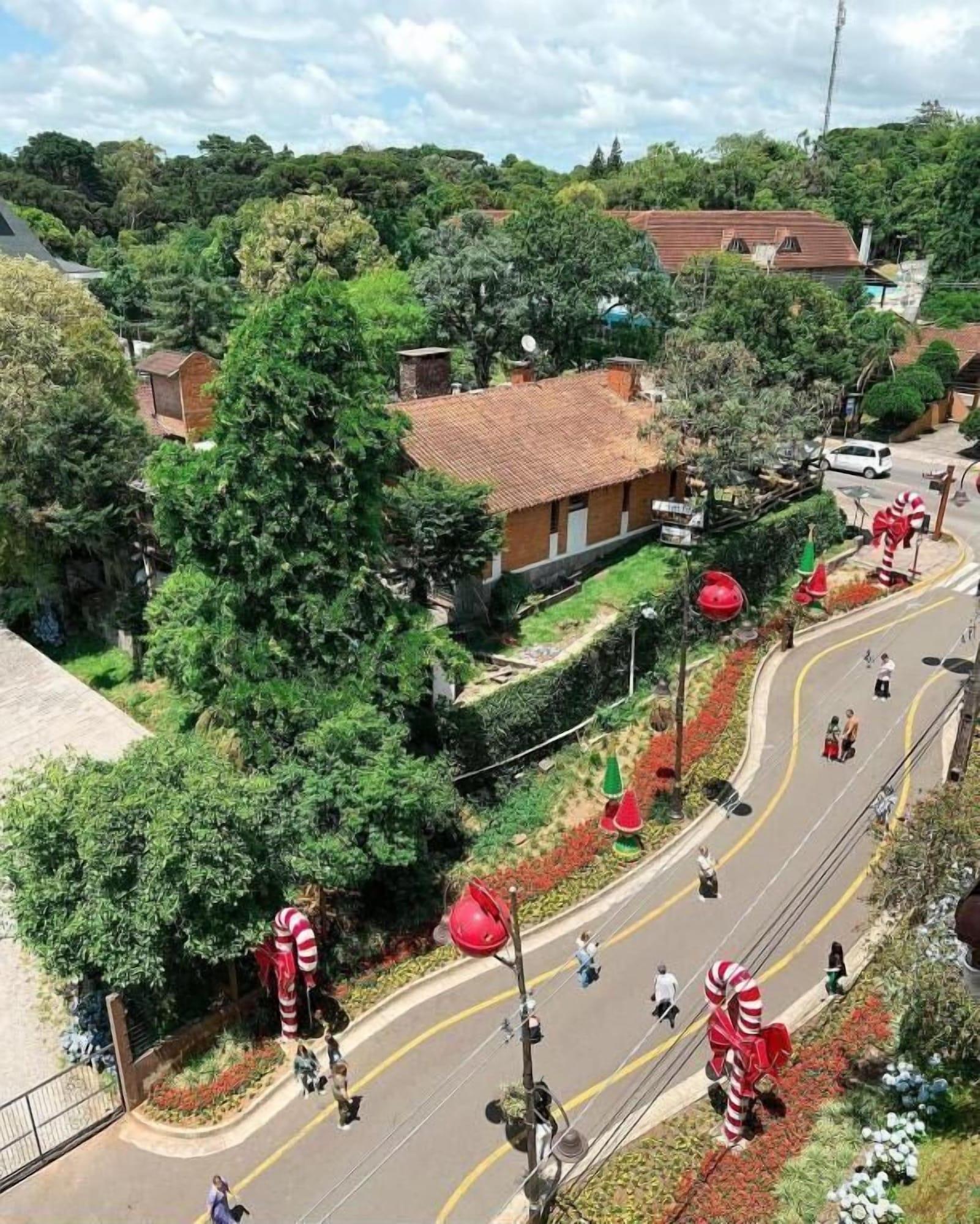 Vista Exterior Residencial Pousada do Serrano