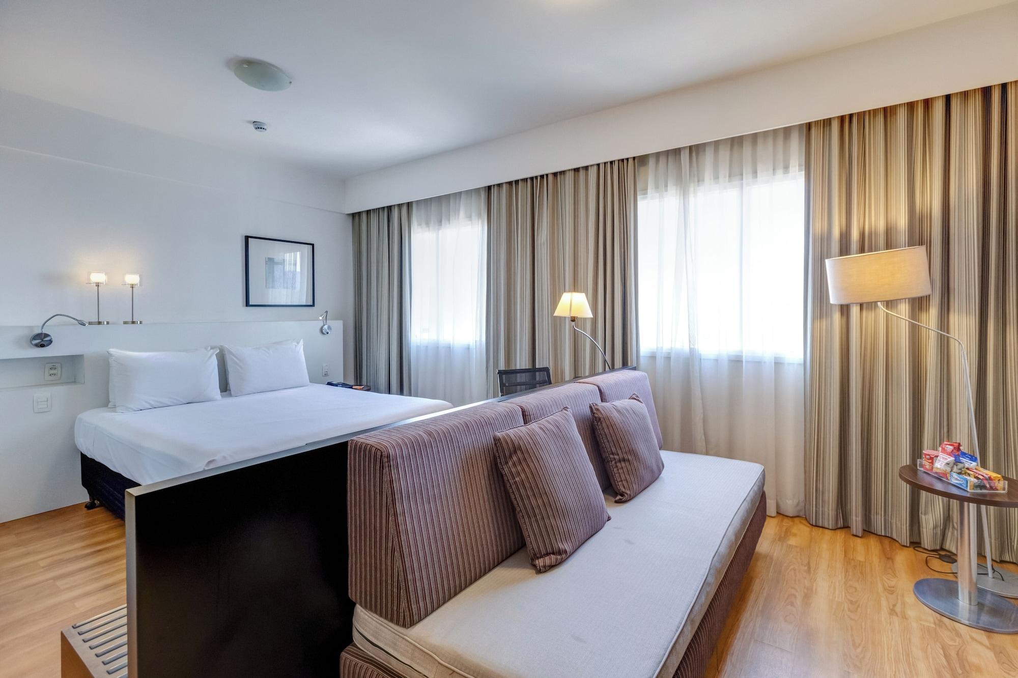 Habitación Comfort Suites Alphaville