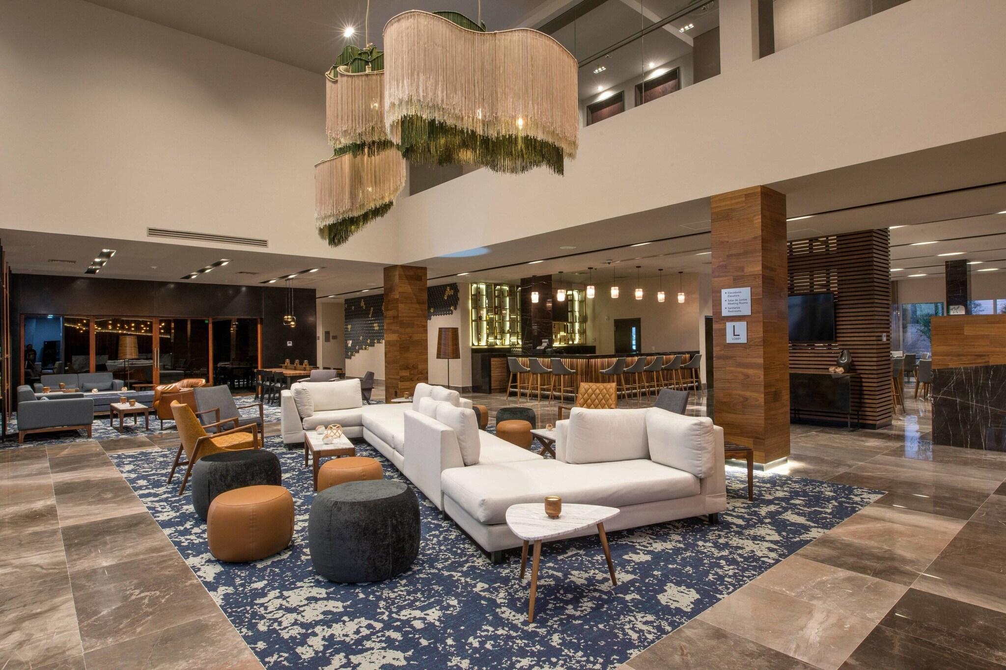 Vista Exterior Courtyard by Marriott San Luis Potosi, Los Lagos