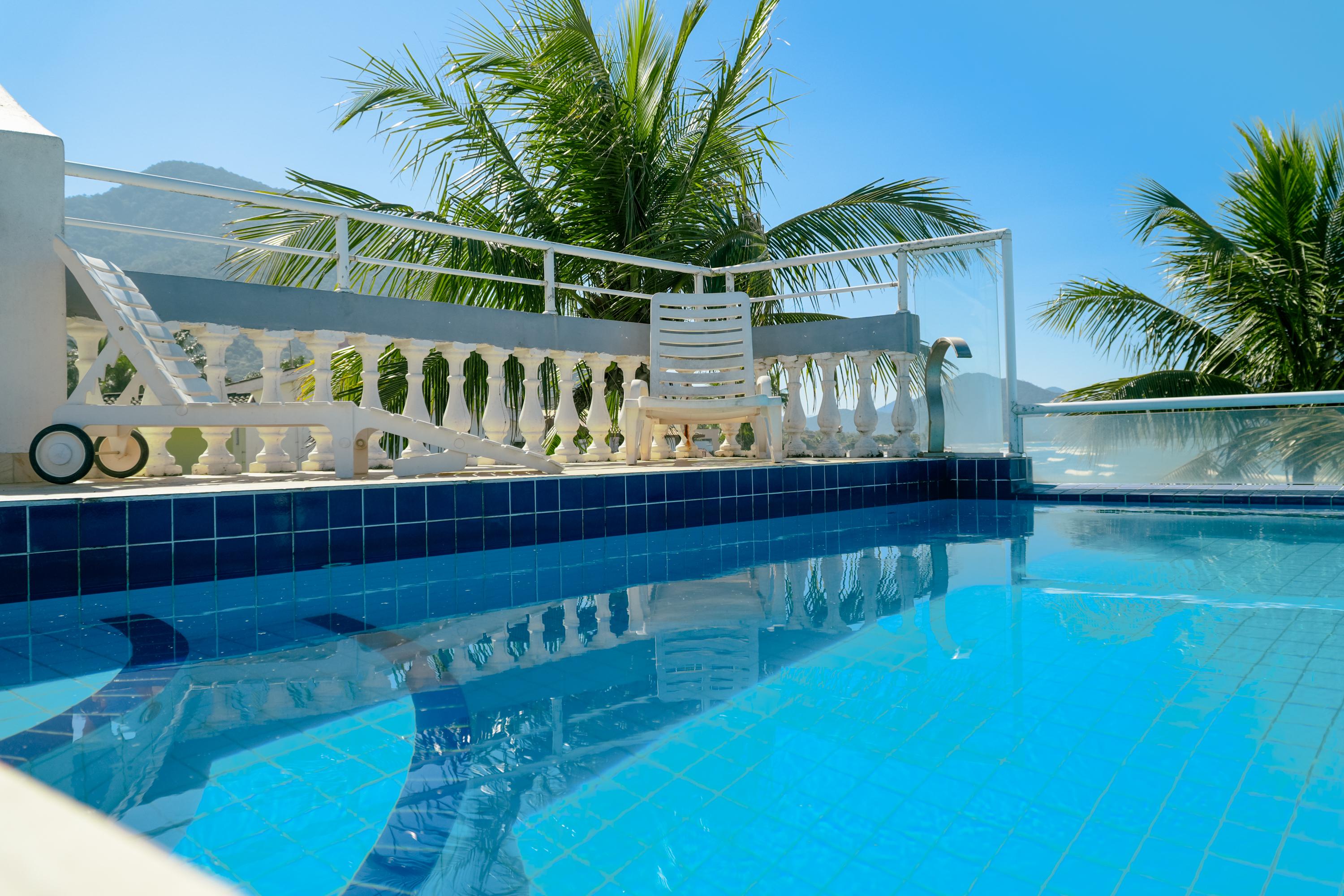 Vista Piscina VELINN Pousada Solar Grego
