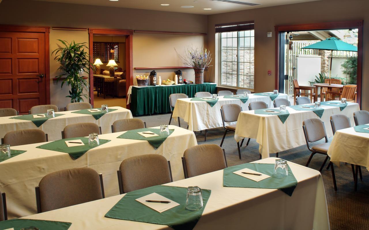Centro de Negocios Larkspur Landing Folsom - An All-Suite Hotel