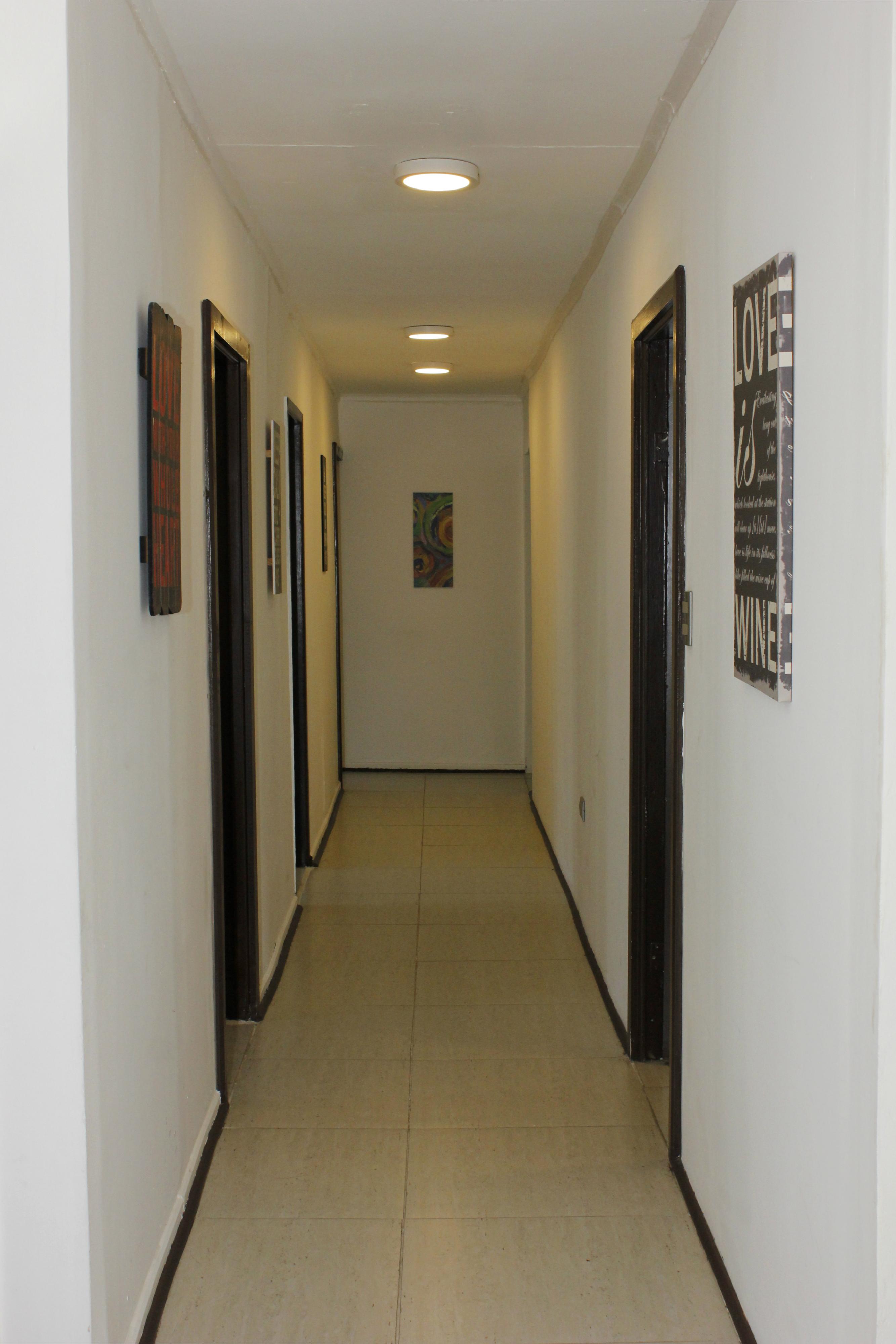 Varios Hotel Bed & Wine