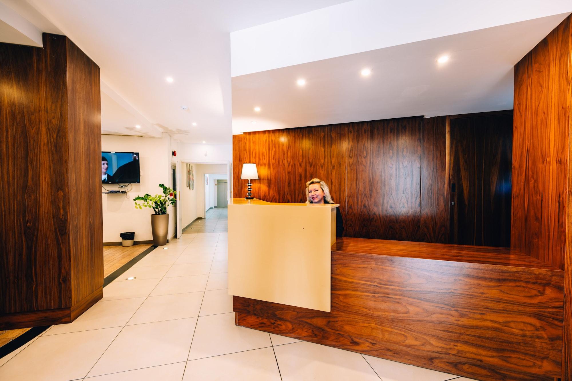 Vista Lobby Hotel Primera