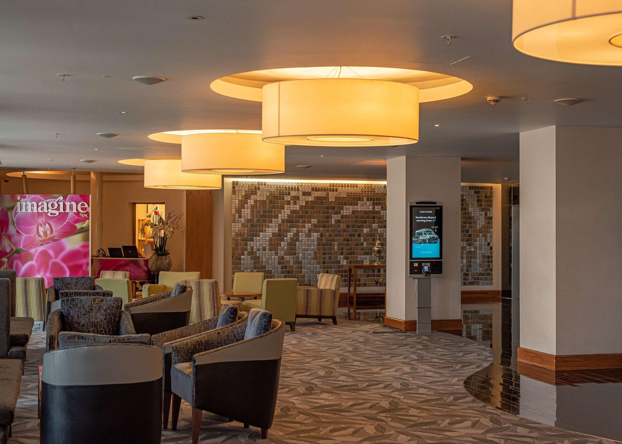 Vista Lobby Hilton London Heathrow Airport Terminal 5