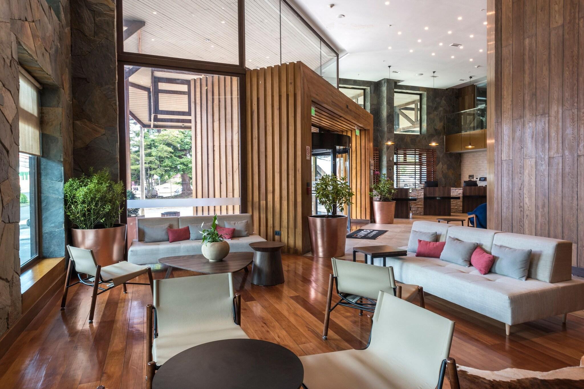 Vista Lobby Courtyard by Marriott Puerto Montt
