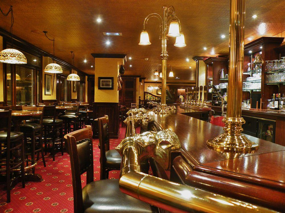 Bar/Salón Hôtel Normandy