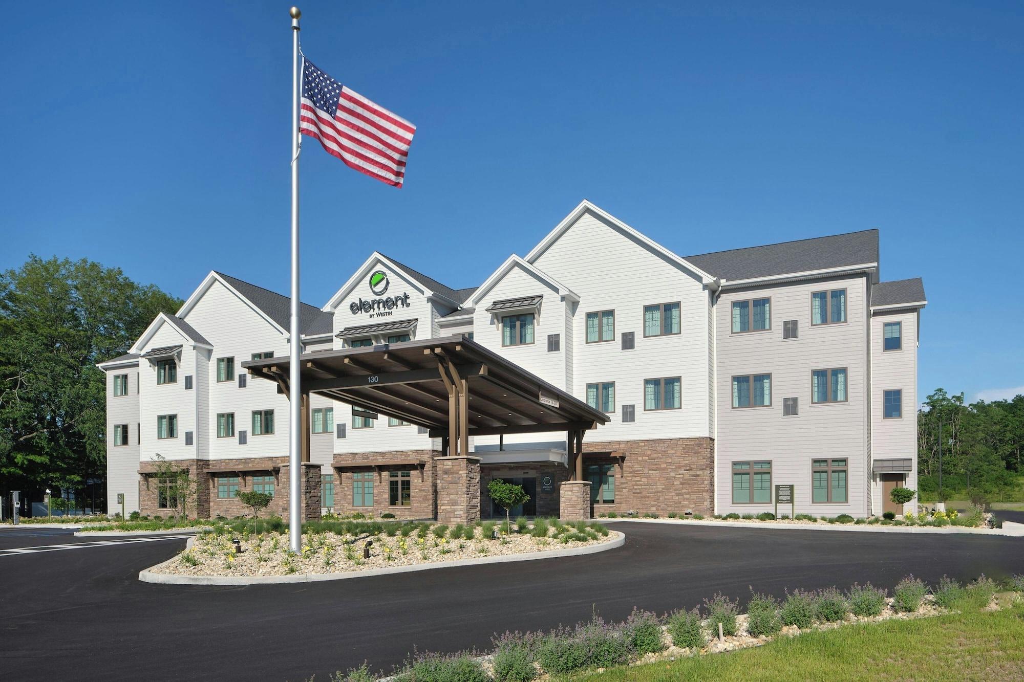 Vista Exterior Element Lenox Berkshires