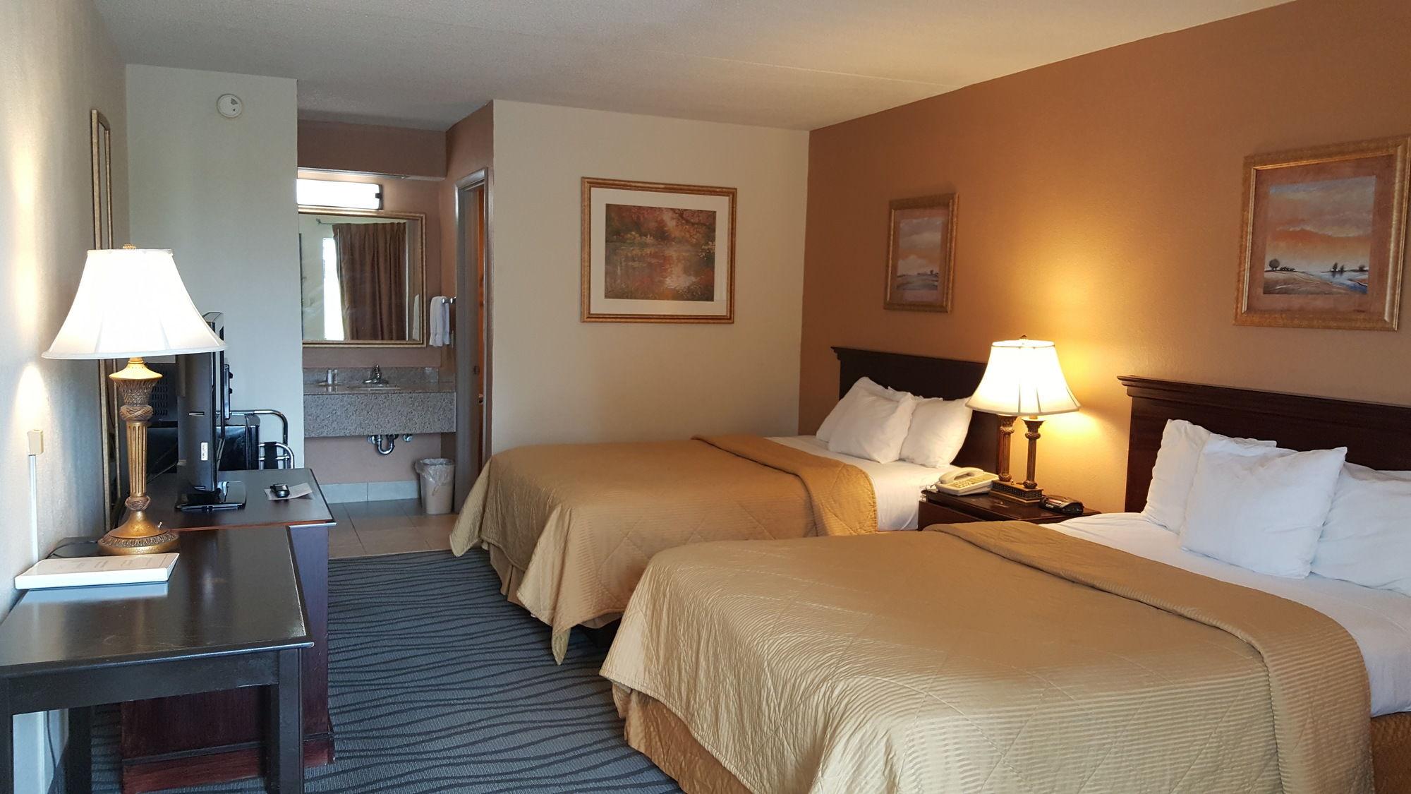 Varios Executive Inn & Suites