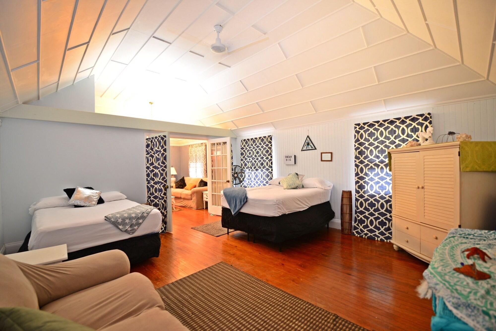 Varios Historic Apt in Heart of Christiansted