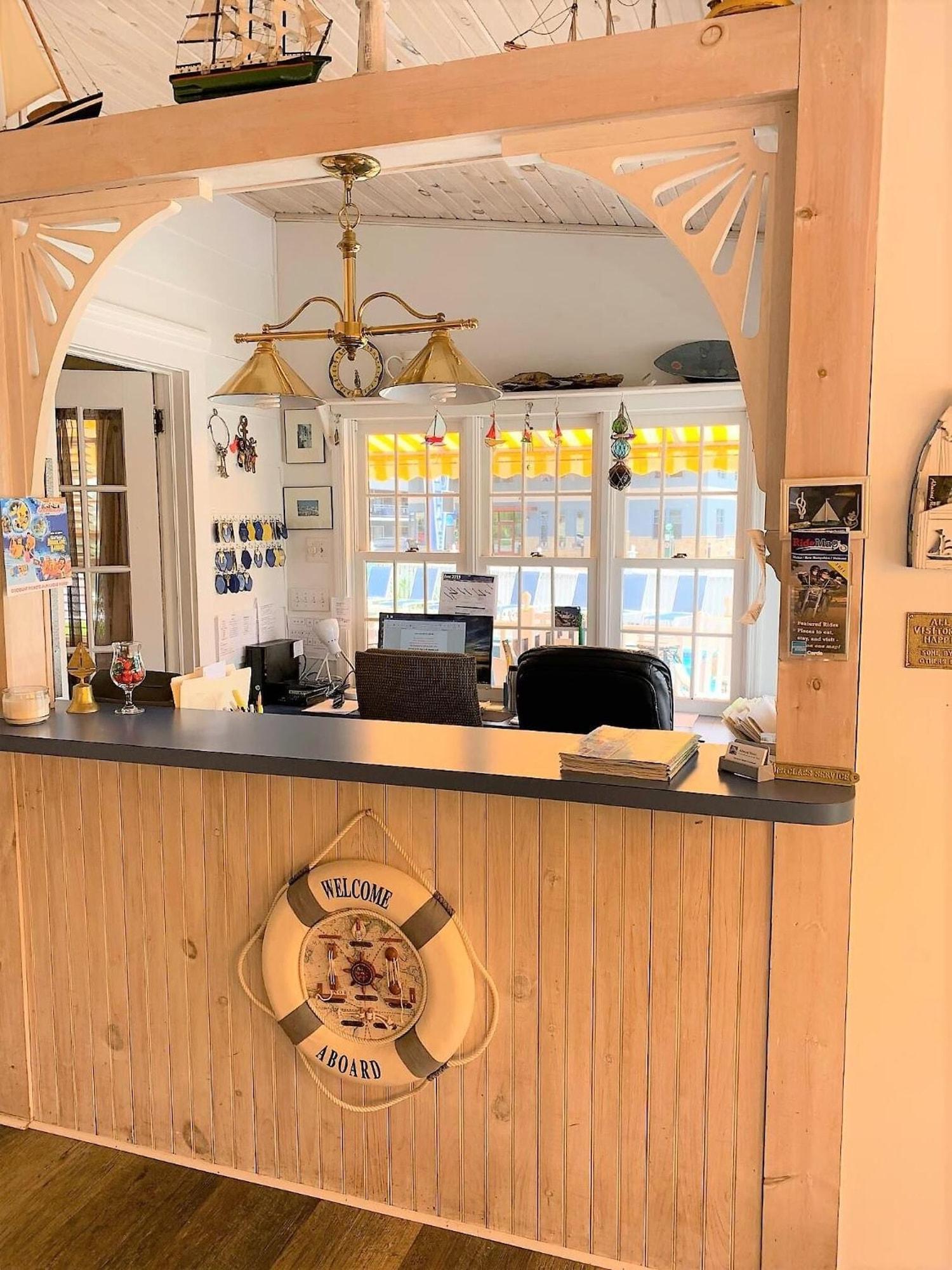 Vista Lobby Admiral Motel