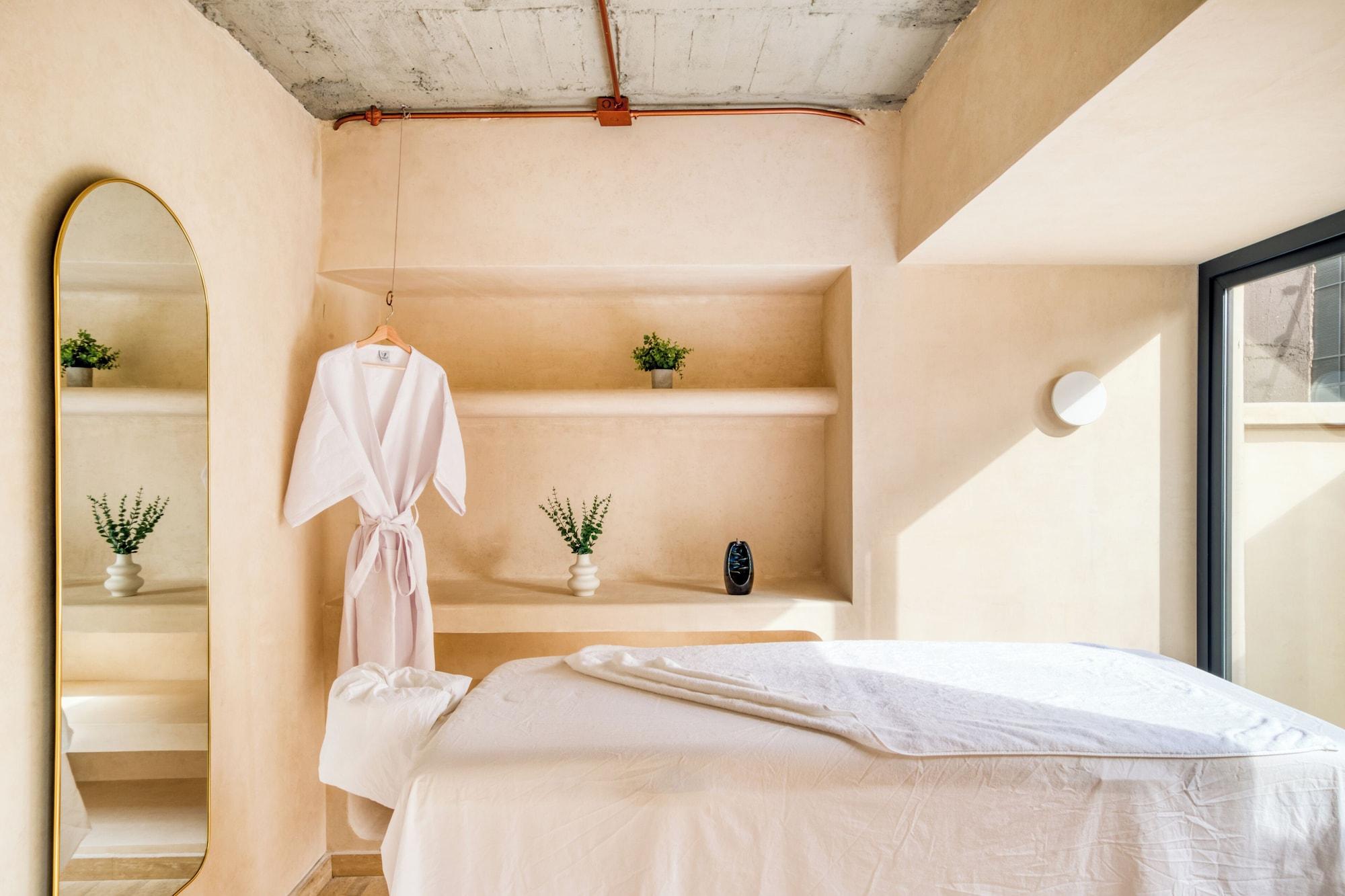 Spa Caliza Roma Residences by Tasman