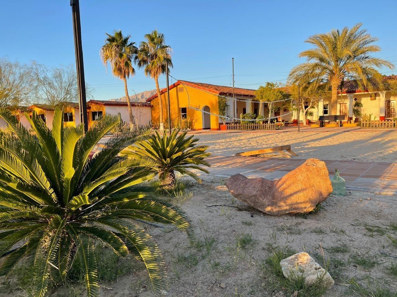 Vista Exterior Las Palmas Hotel